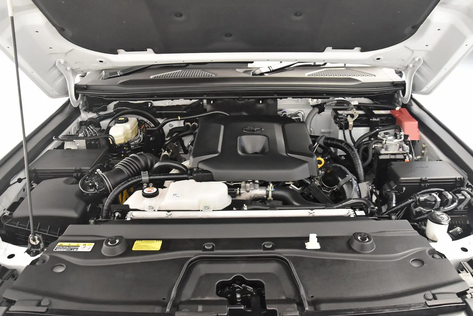 2024 Toyota Landcruiser Prado Gallery Image 25