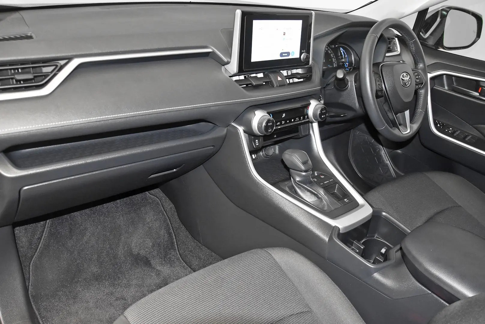 2024 Toyota RAV4 Gallery Image 17