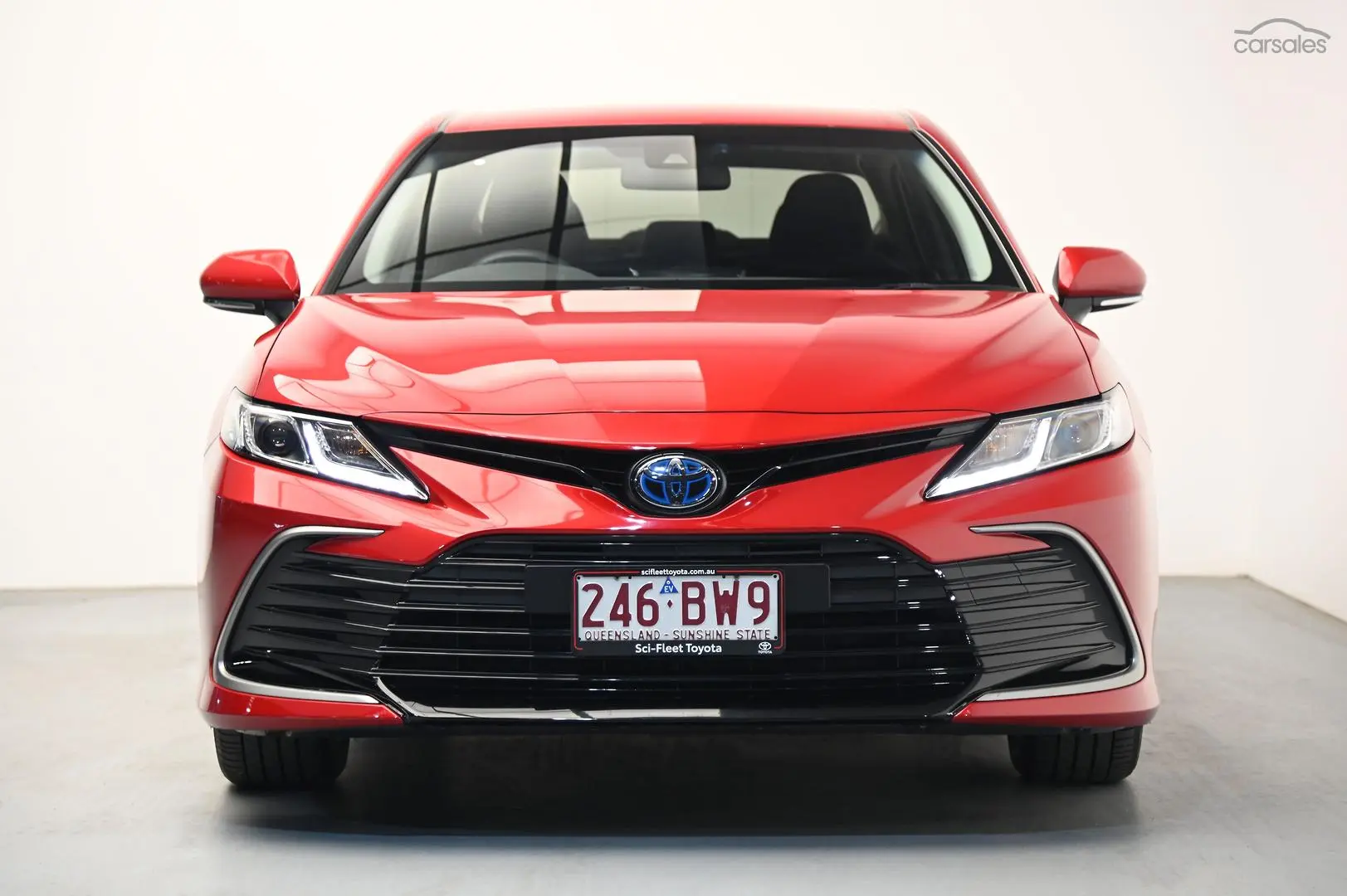 2021 Toyota Camry Image 2