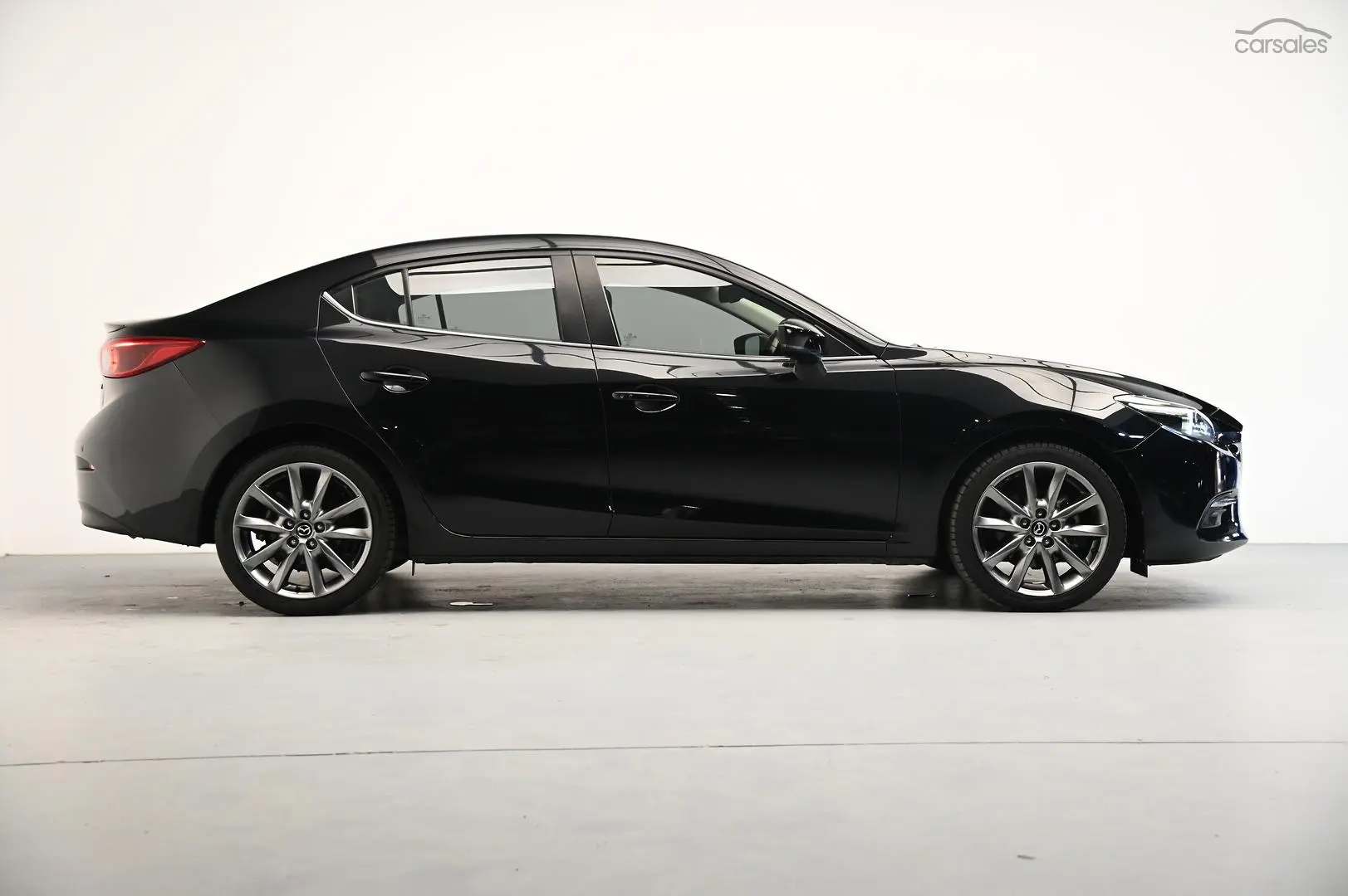 2017 Mazda 3 Image 3