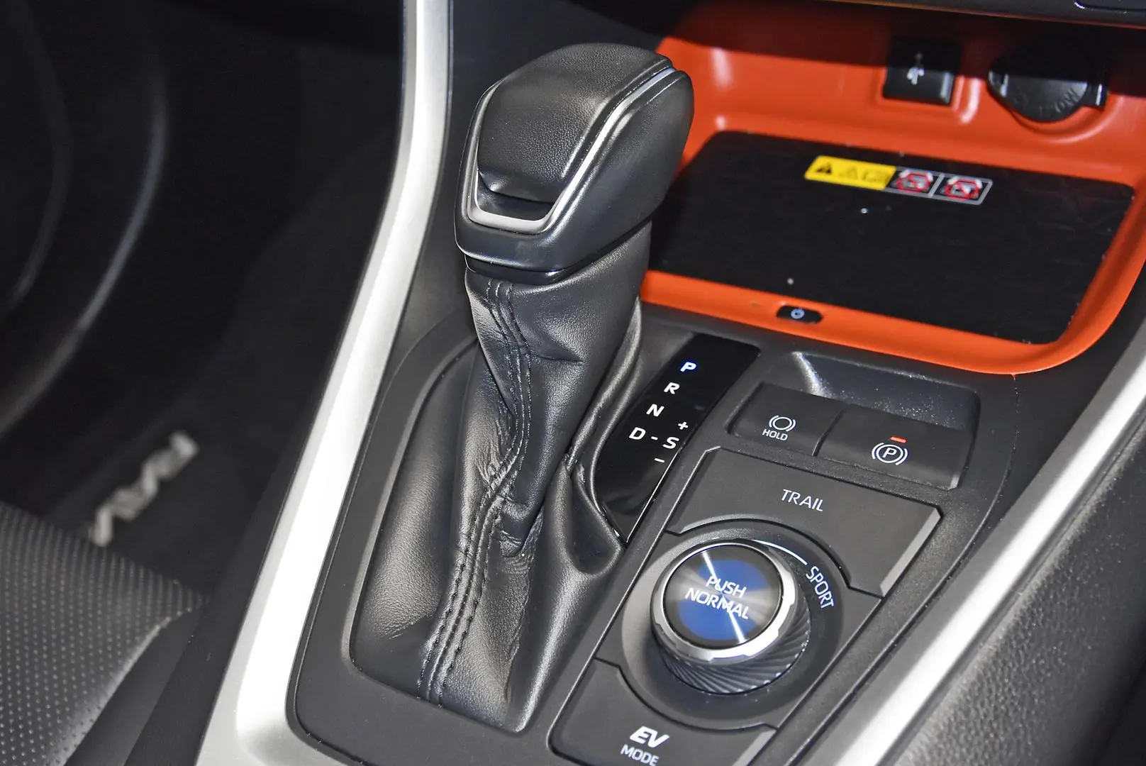 2021 Toyota RAV4 Gallery Image 14