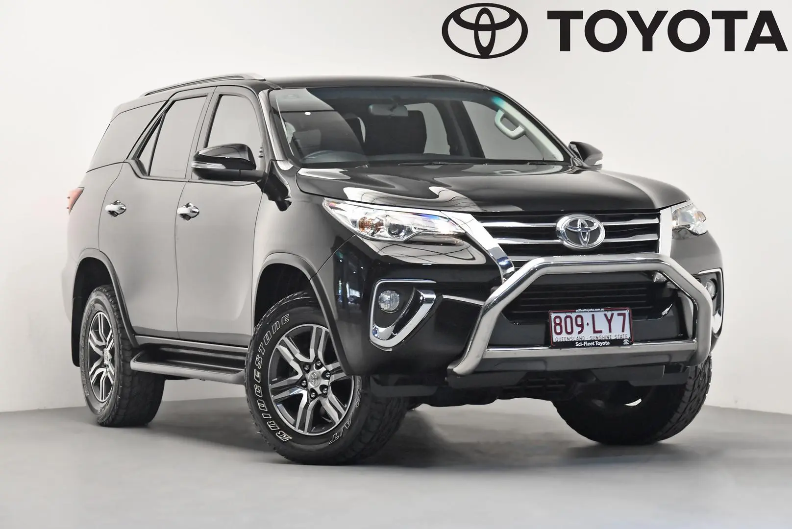 2016 Toyota Fortuner Gallery Image 1