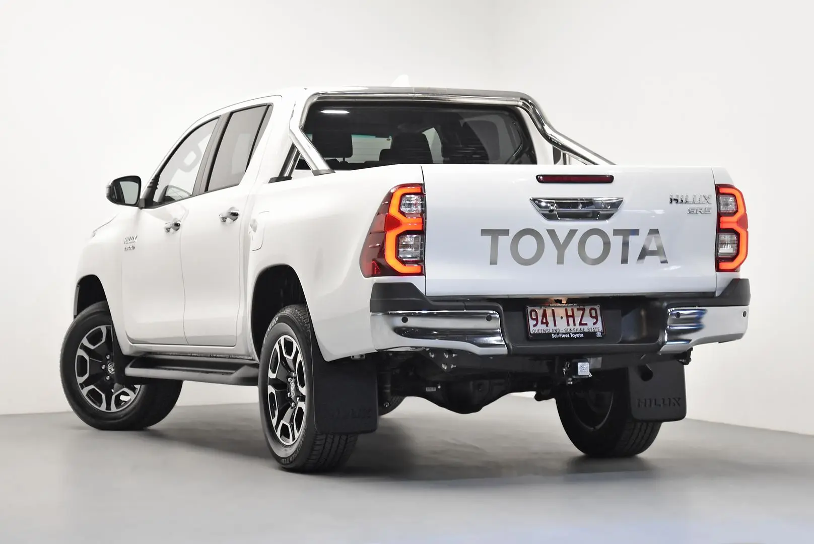 2023 Toyota Hilux Gallery Image 5