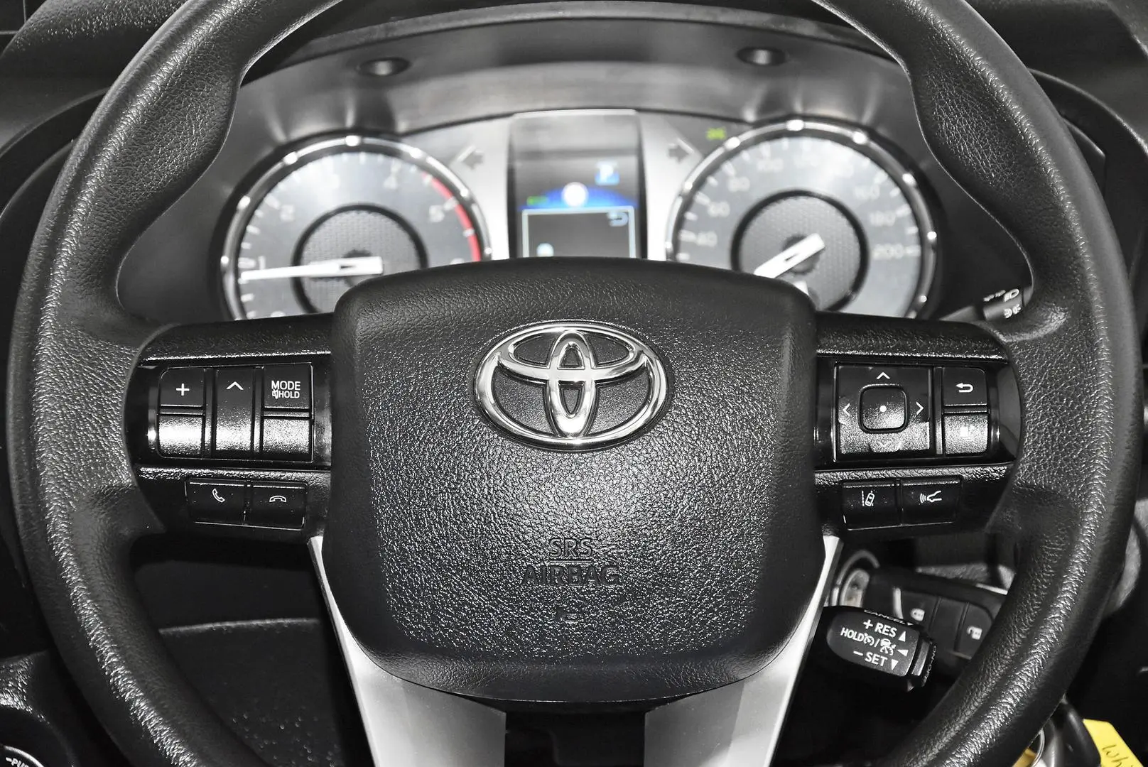 2022 Toyota Hilux Gallery Image 15