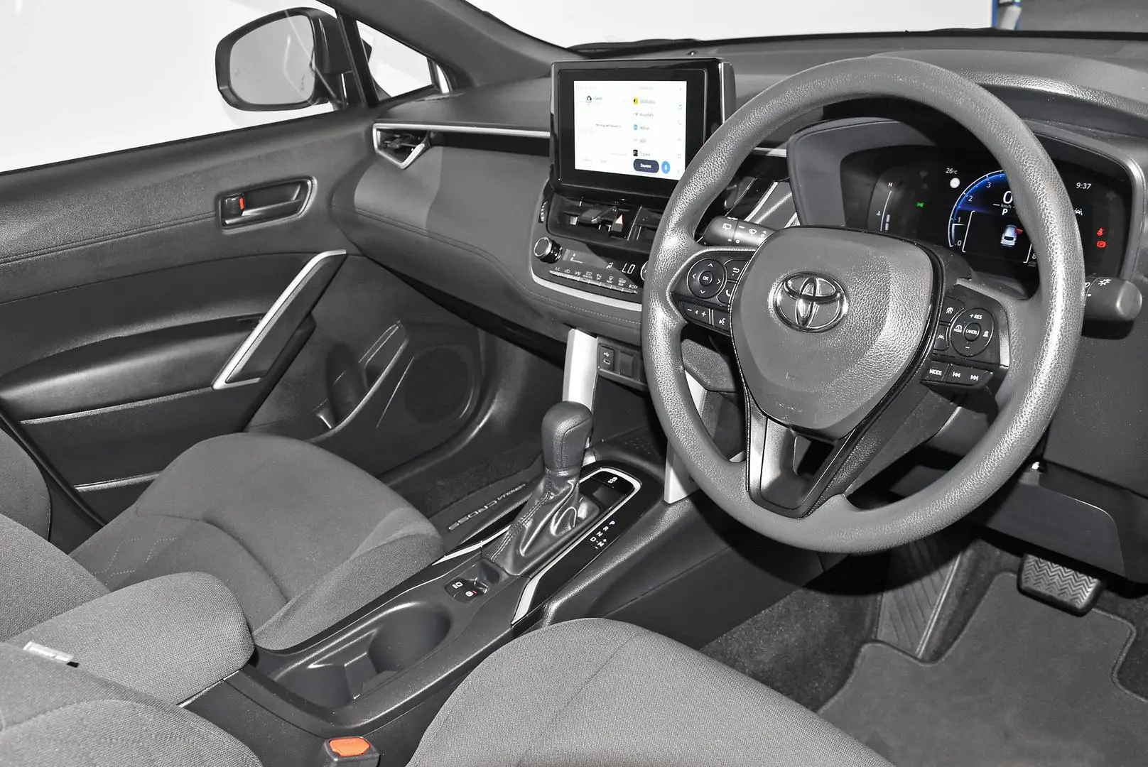 2024 Toyota Corolla Cross Gallery Image 8