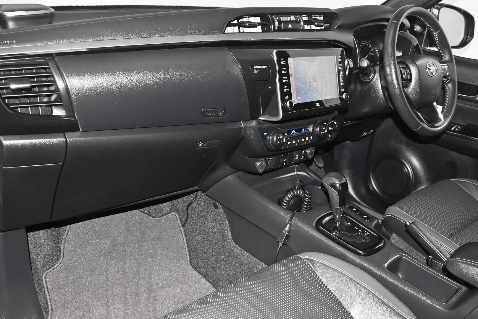 2021 Toyota Hilux Gallery Image 16