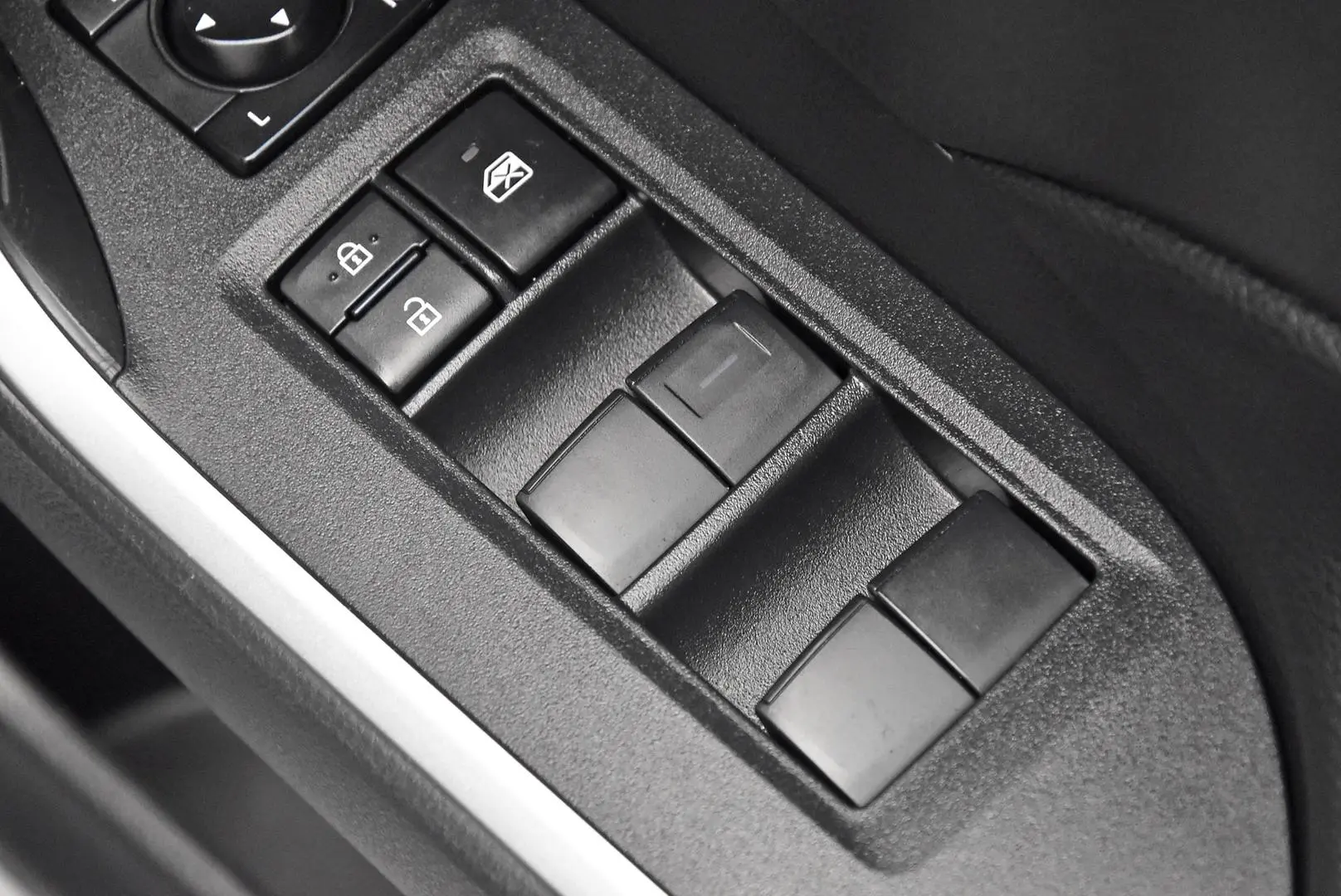 2024 Toyota RAV4 Gallery Image 10