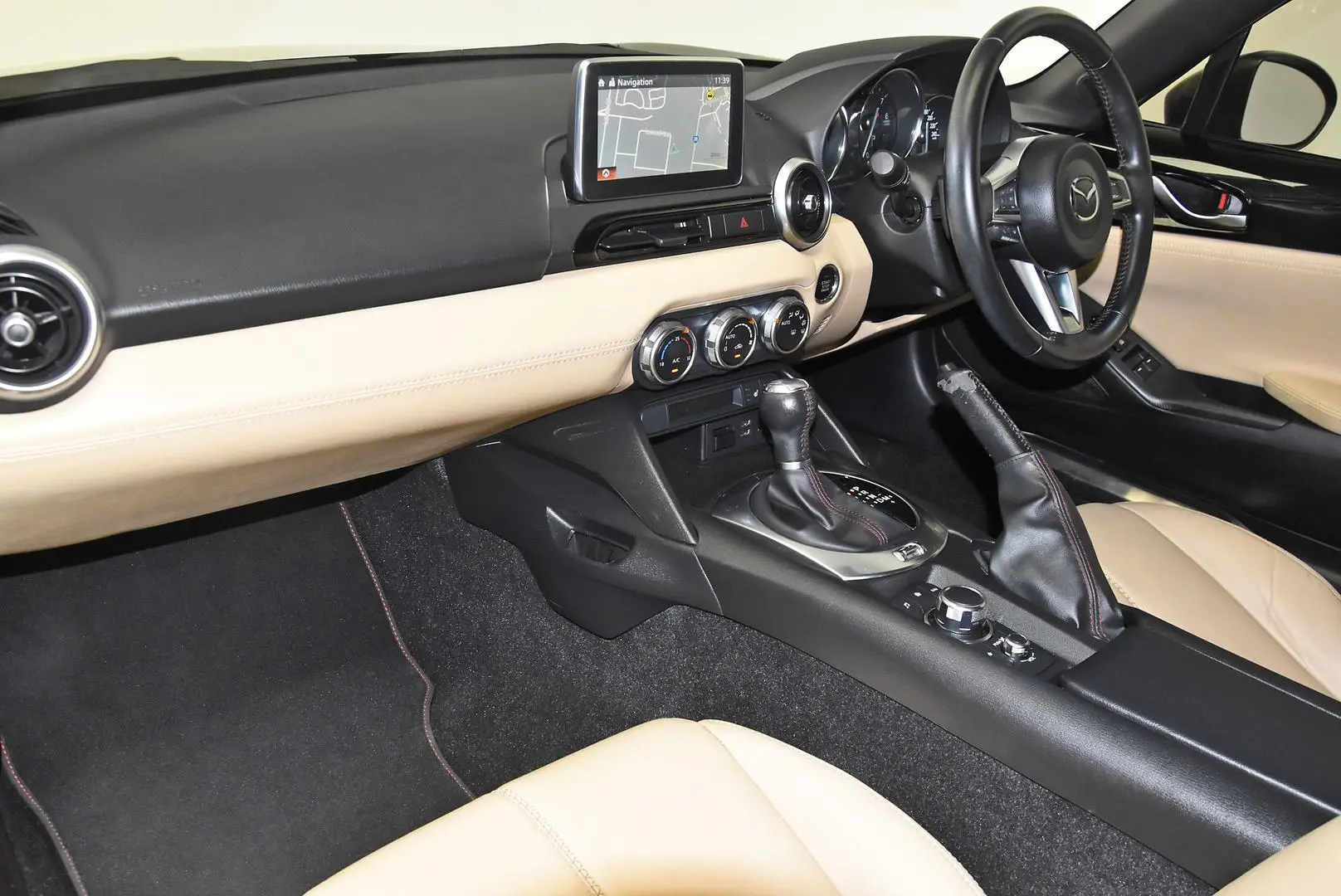 2015 Mazda MX-5 Gallery Image 15