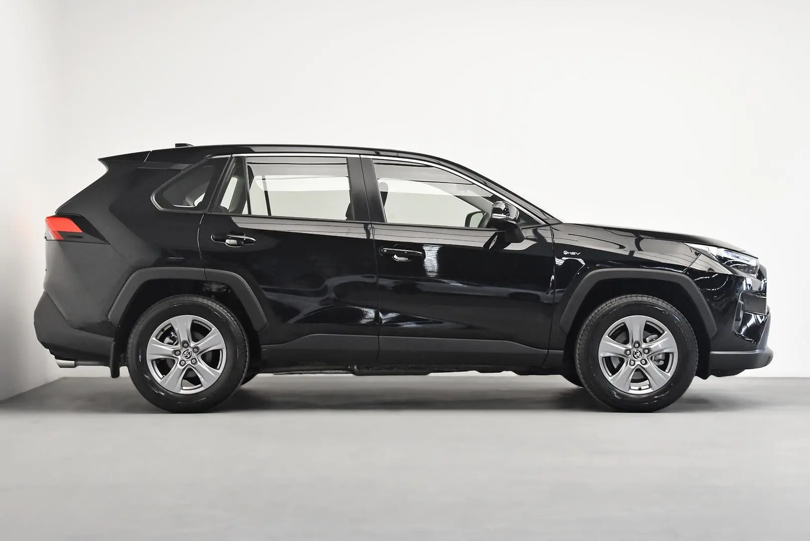 2024 Toyota RAV4 Gallery Image 3