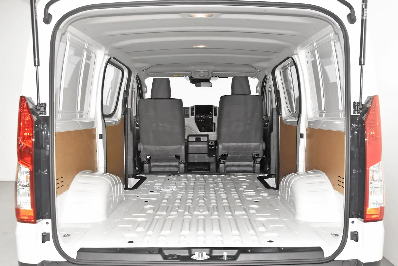 2025 Toyota Hiace Gallery Image 19