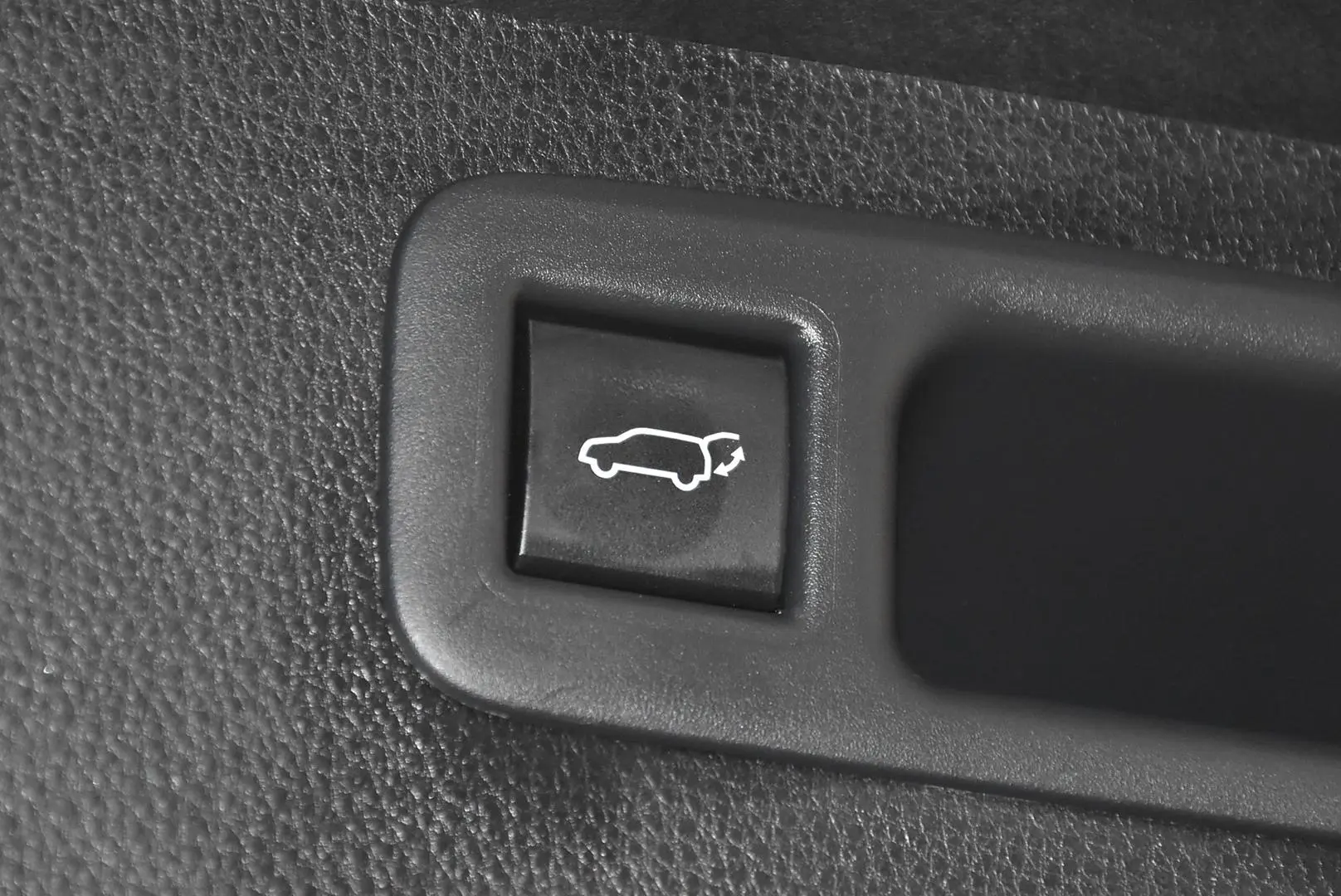2022 Toyota Kluger Gallery Image 24