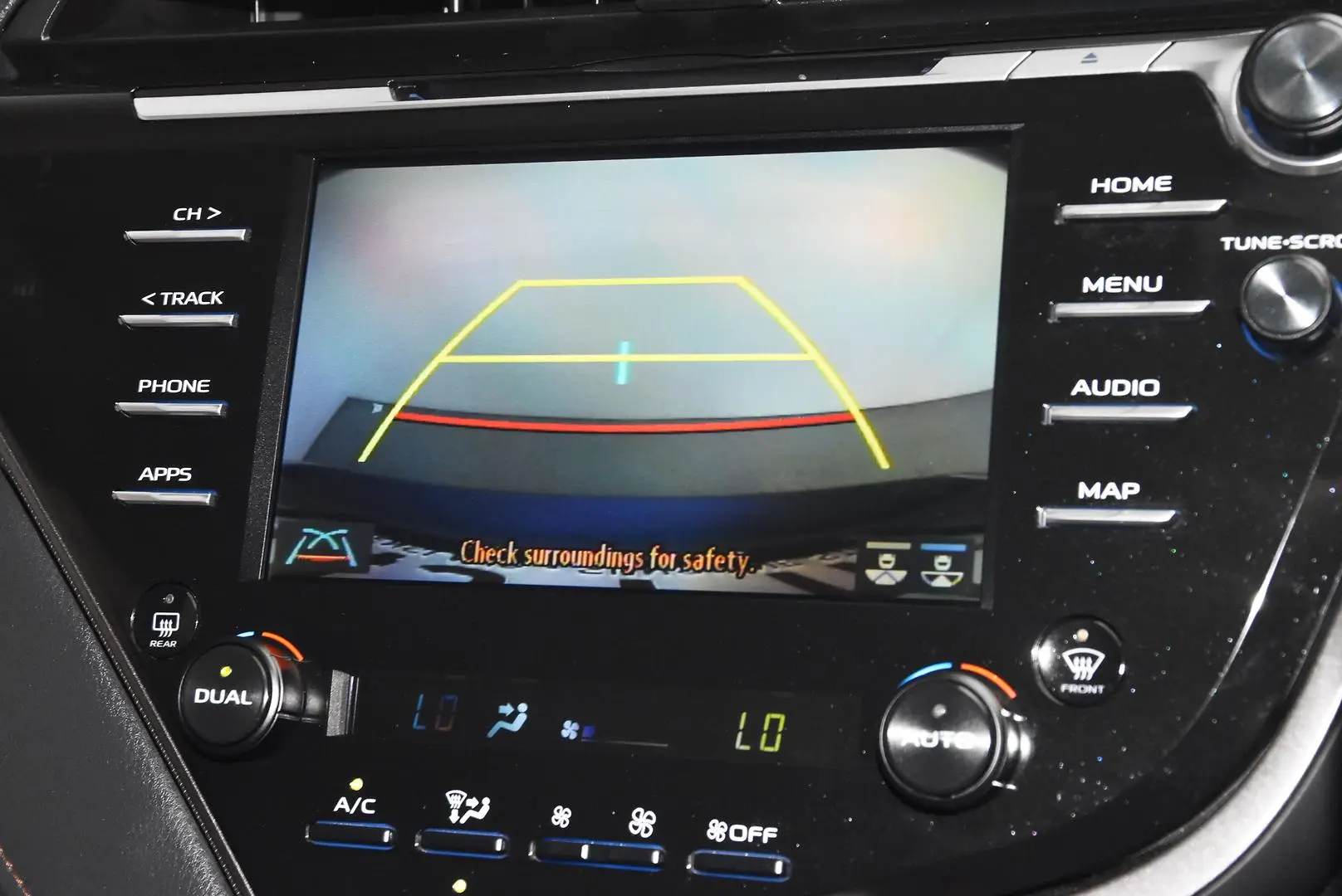 2020 Toyota Camry Gallery Image 12