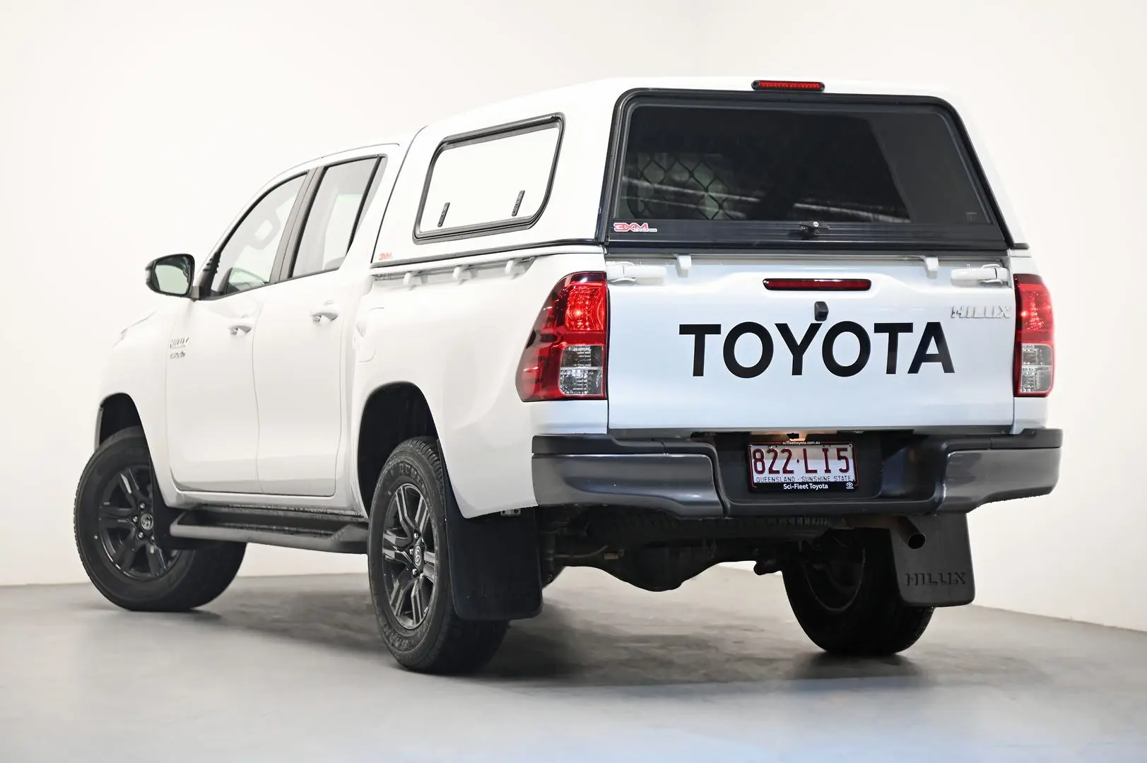 2023 Toyota Hilux Gallery Image 4