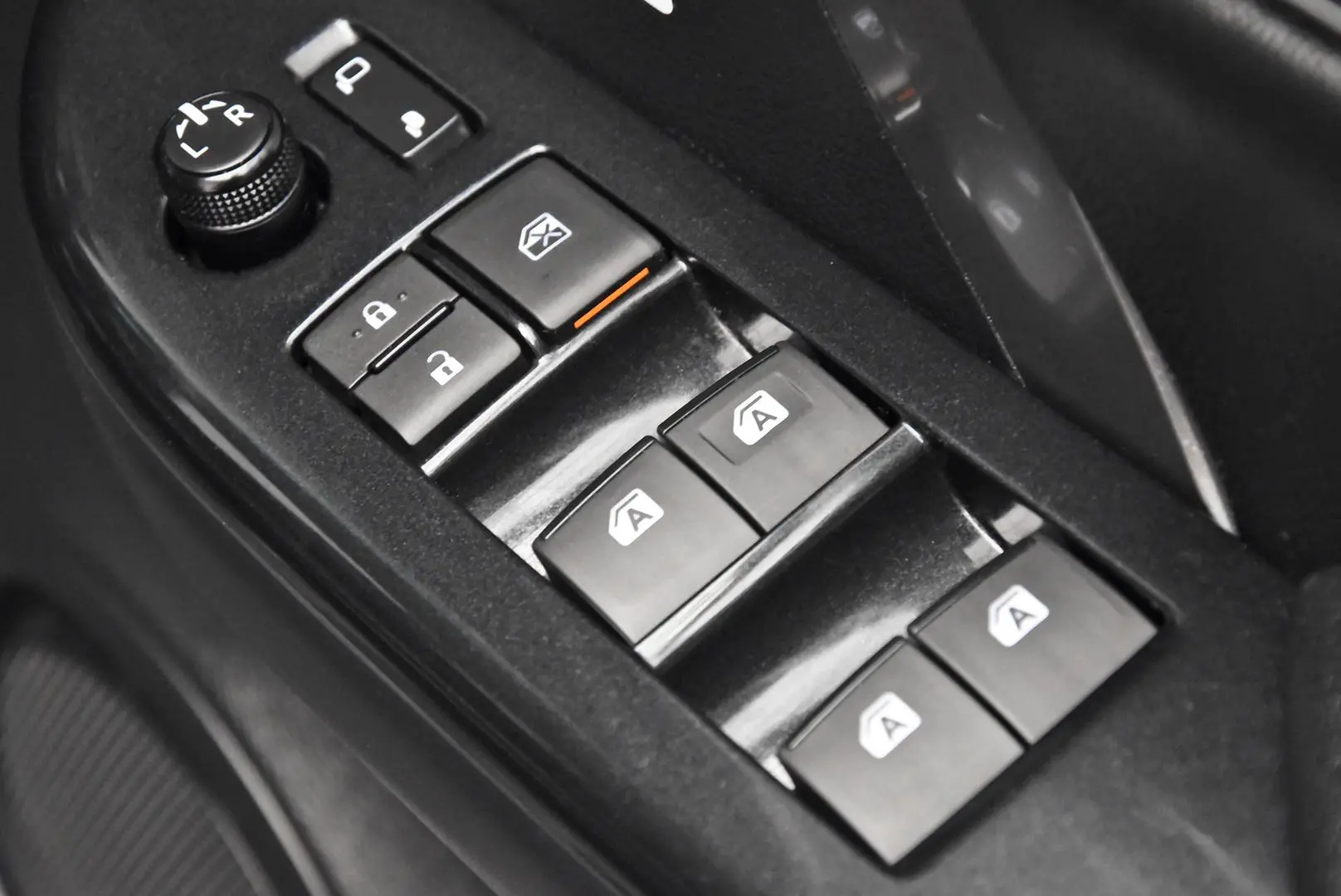 2022 Toyota Fortuner Gallery Image 5