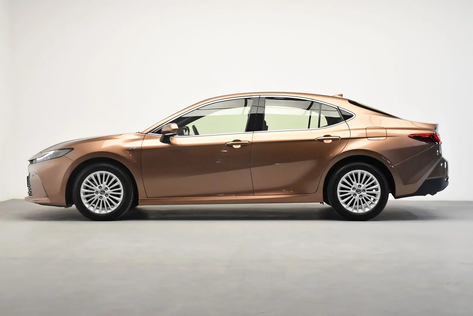2024 Toyota Camry Gallery Image 4
