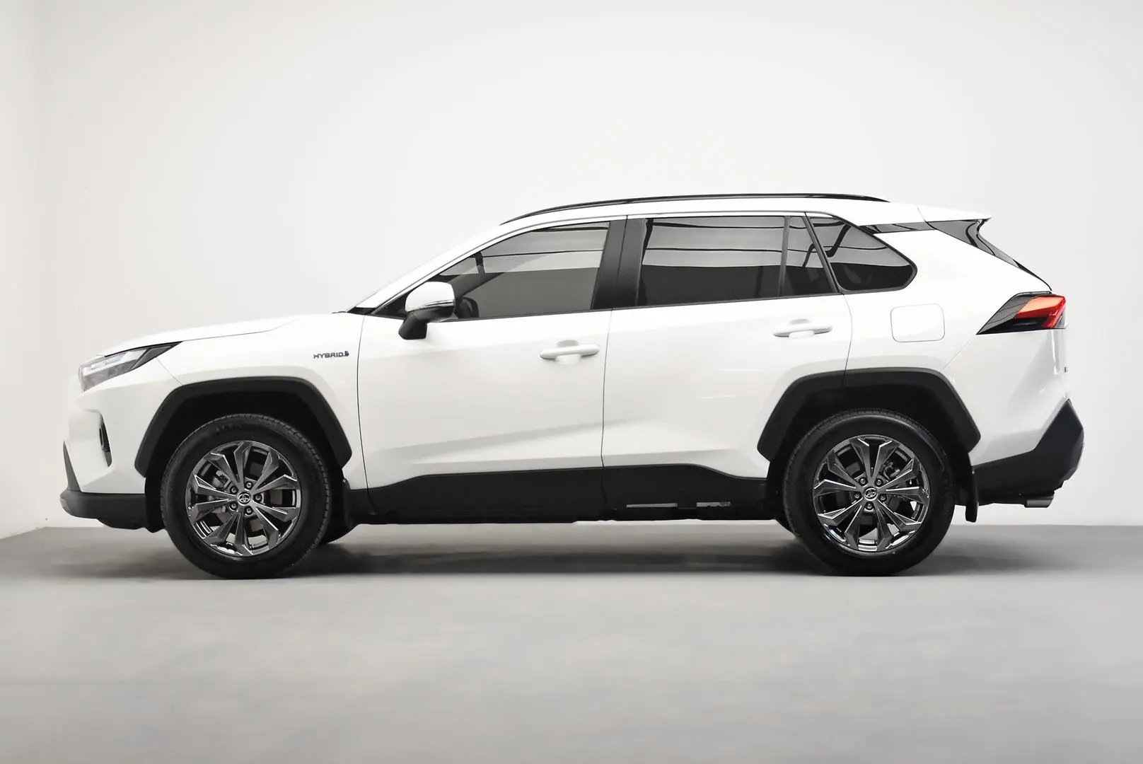 2024 Toyota RAV4 Gallery Image 4