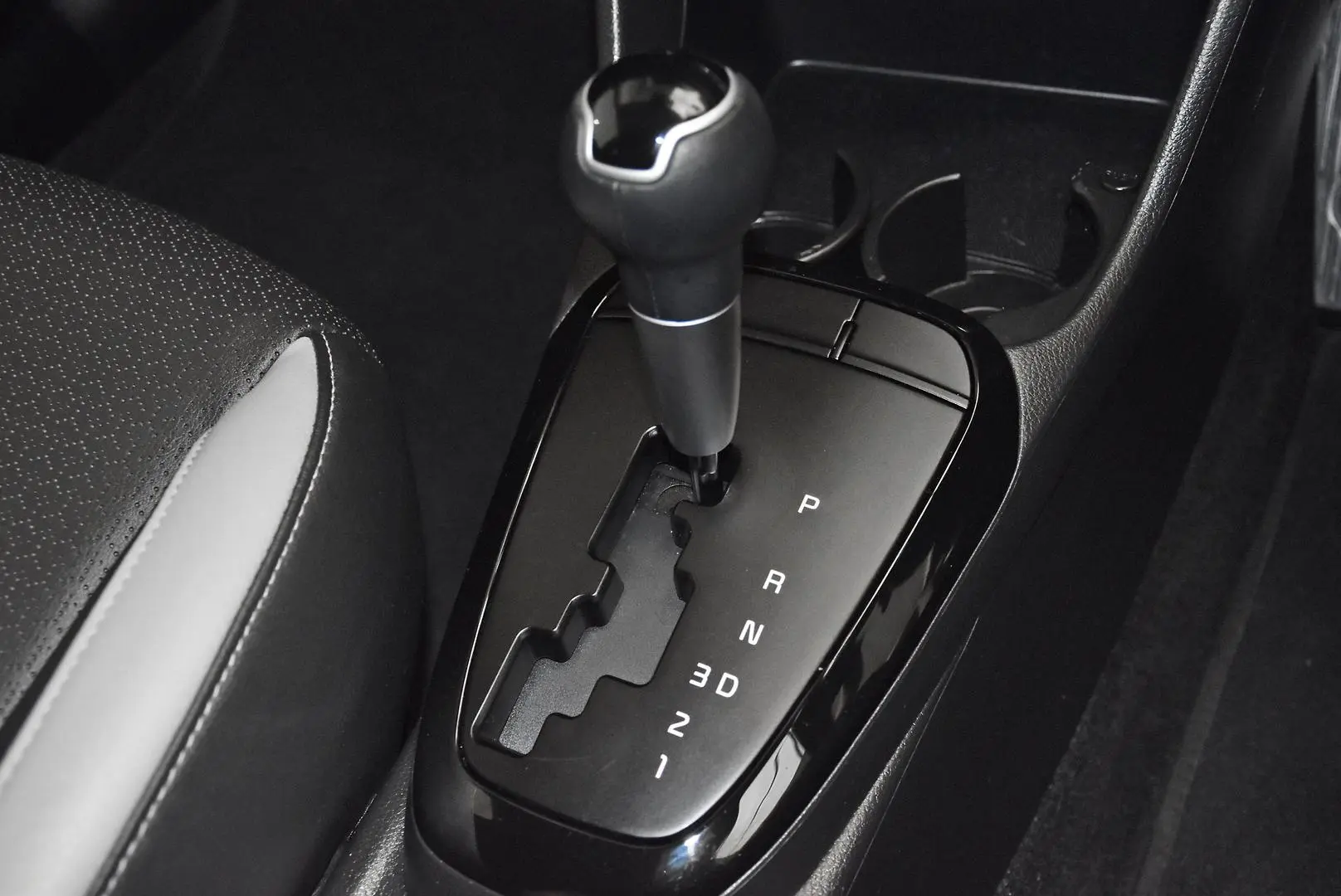 2024 Kia Picanto Gallery Image 13