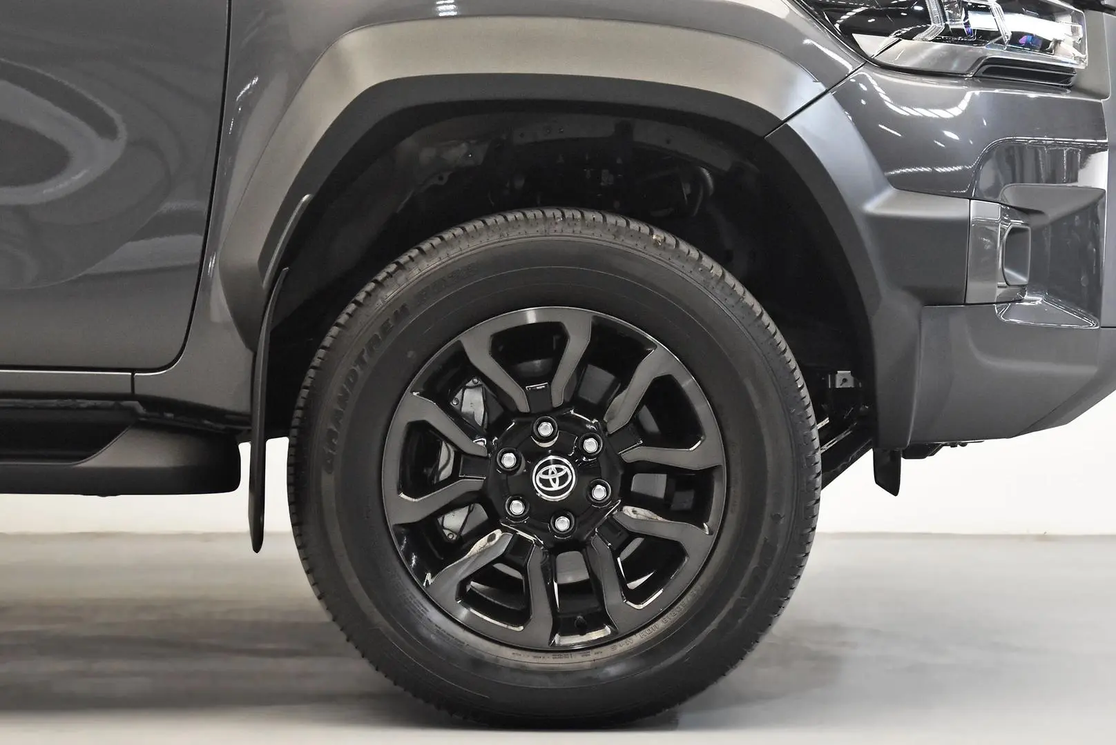 2024 Toyota Hilux Gallery Image 23