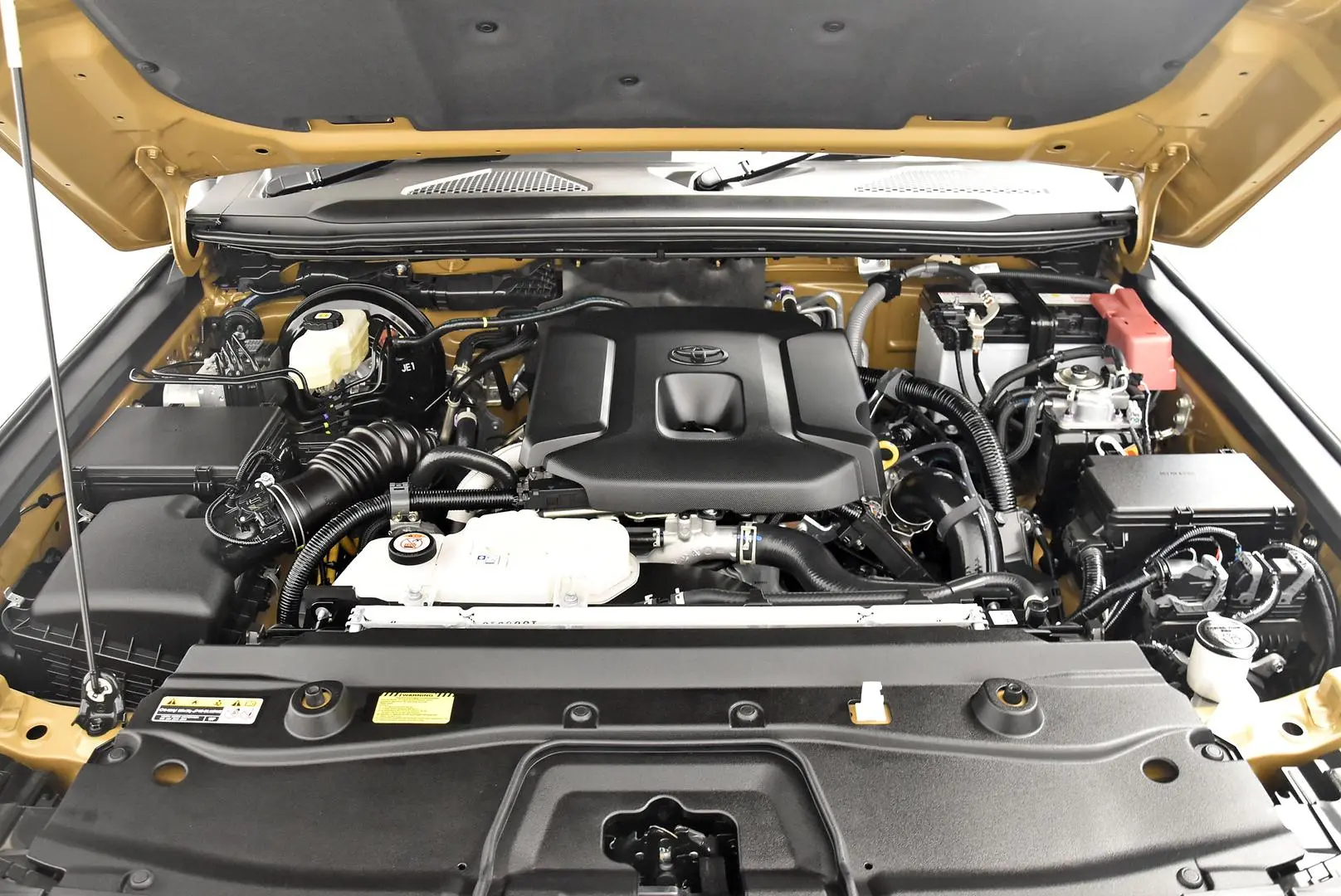 2024 Toyota Landcruiser Prado Gallery Image 24