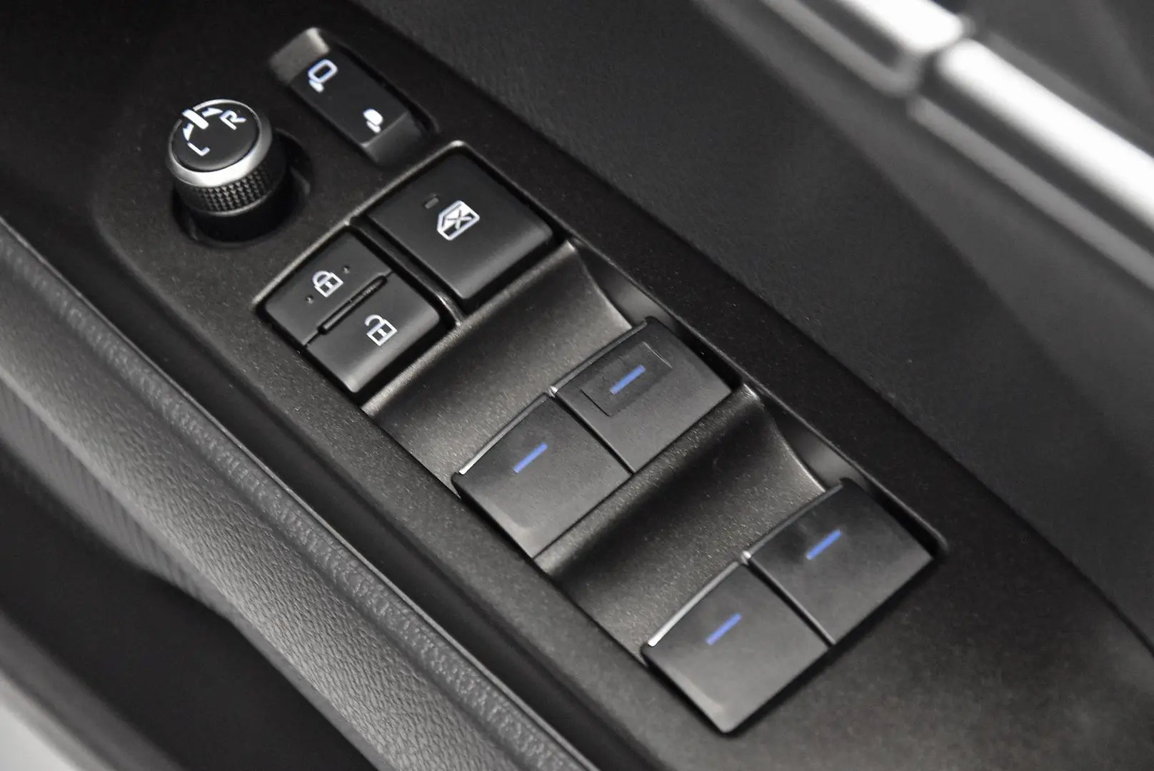 2022 Toyota Camry Gallery Image 9