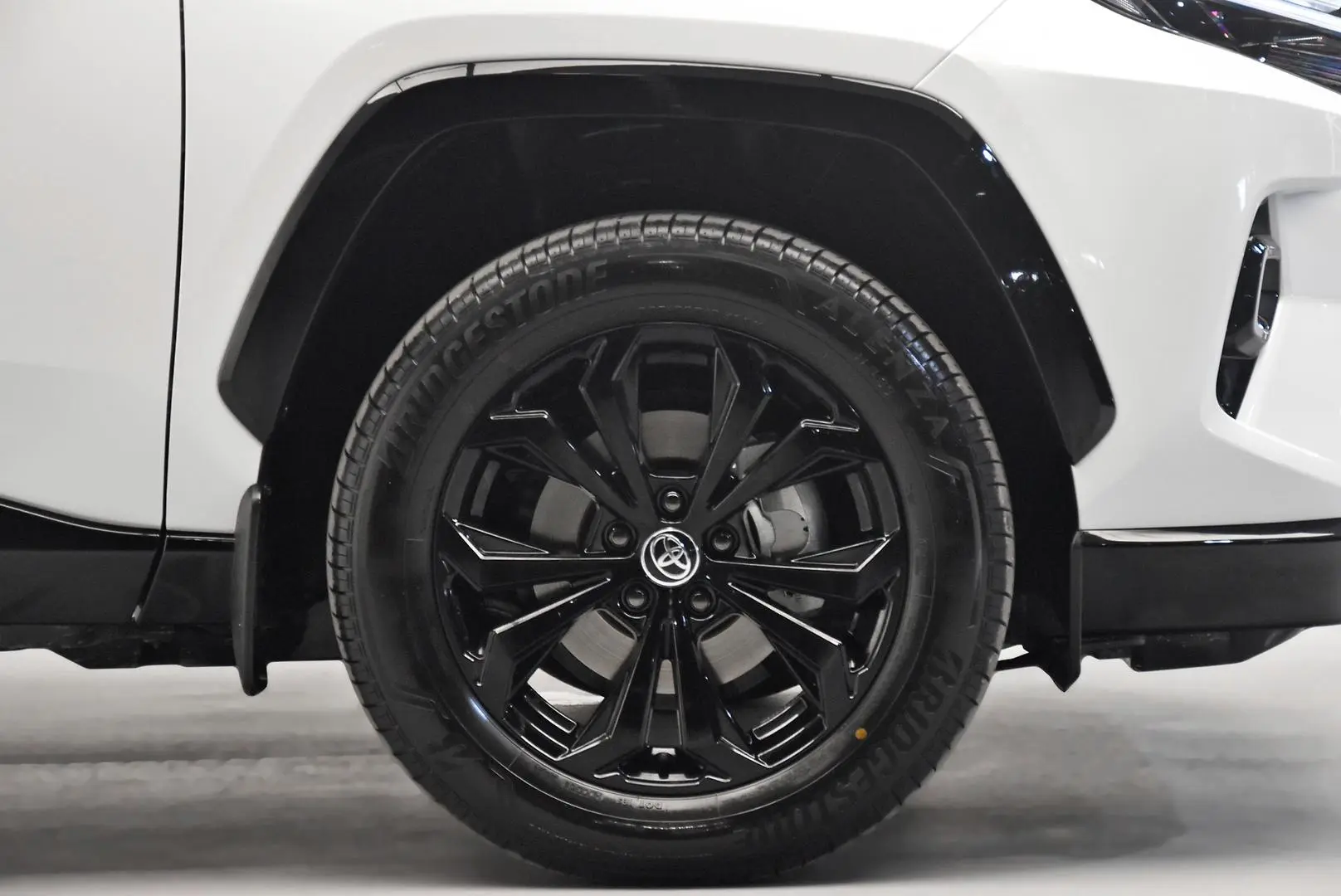 2024 Toyota RAV4 Gallery Image 24