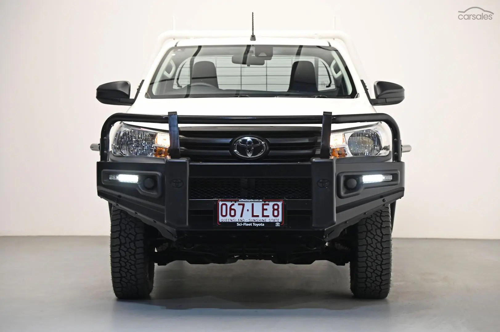 2019 Toyota Hilux Image 2