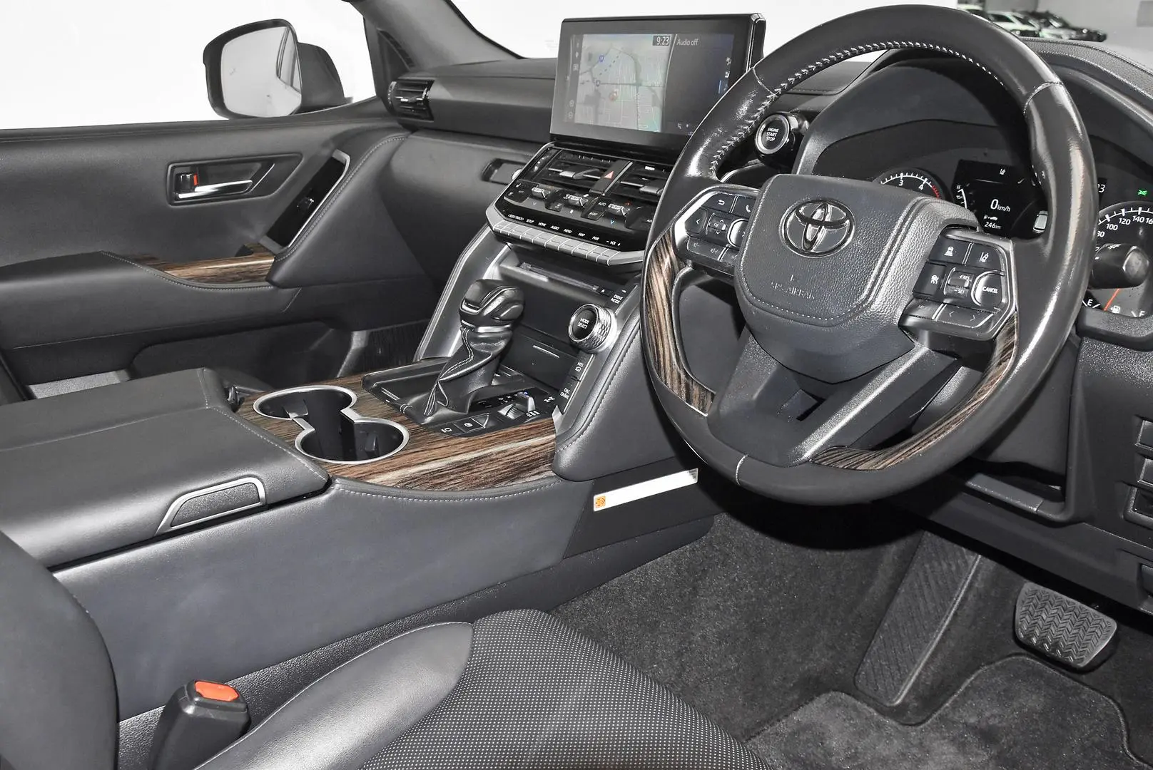 2022 Toyota Landcruiser Gallery Image 7