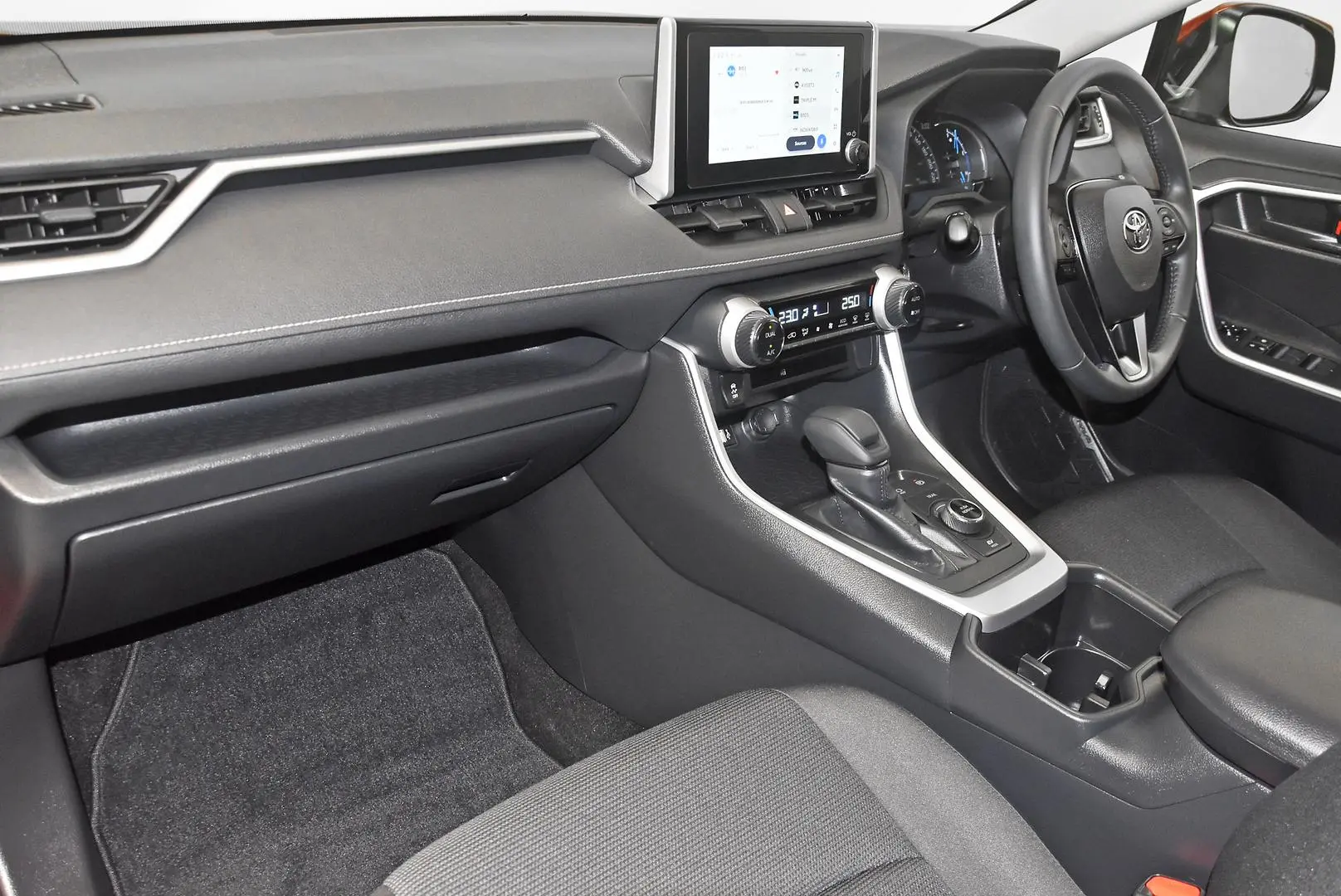 2024 Toyota RAV4 Gallery Image 17