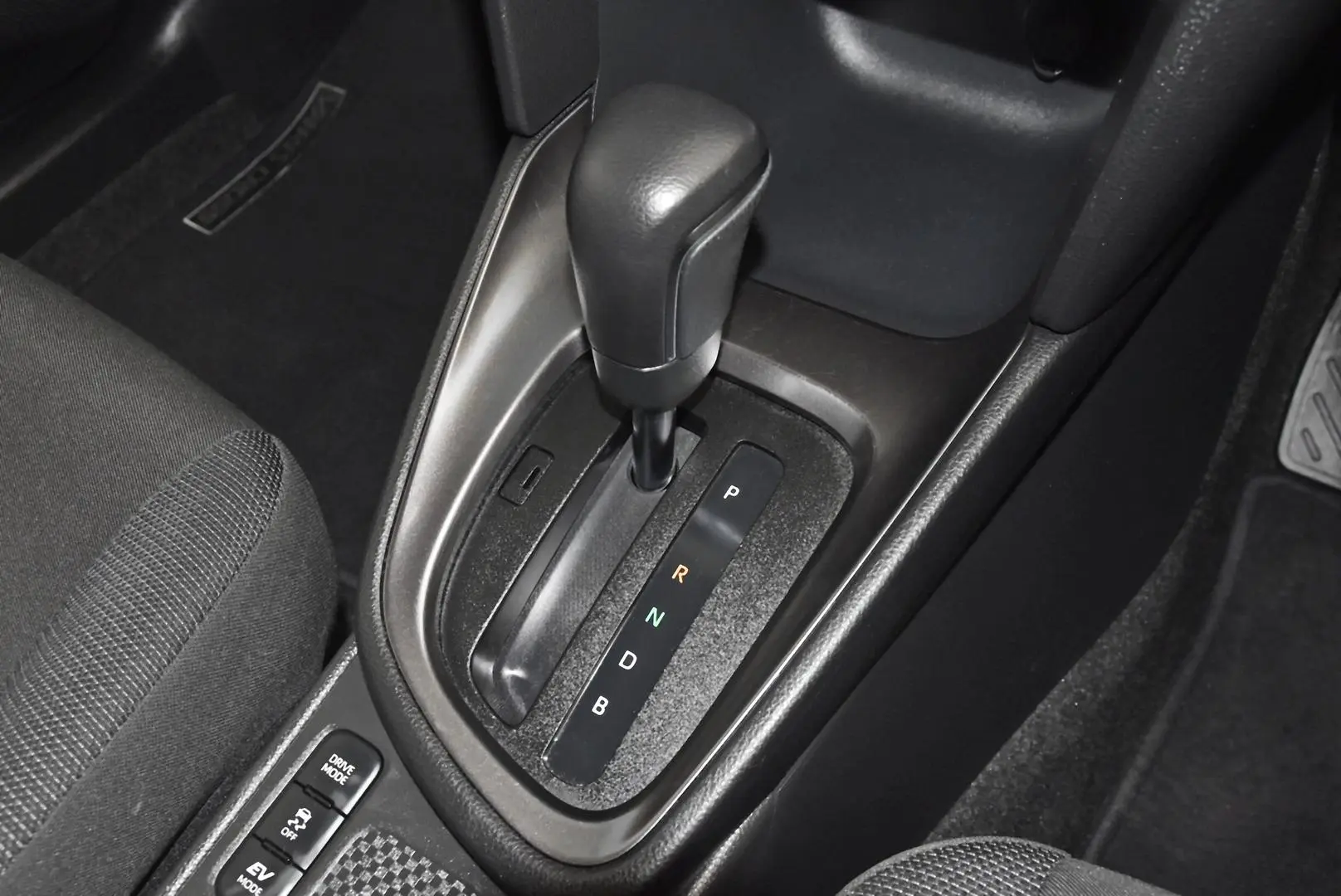 2025 Toyota Yaris Cross Gallery Image 14