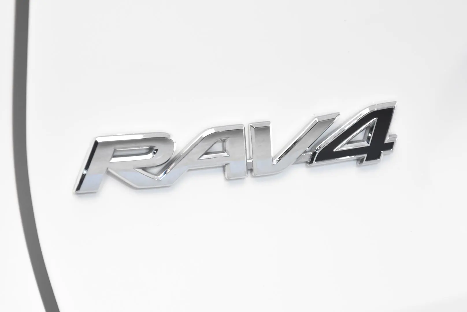 2024 Toyota RAV4 Gallery Image 7
