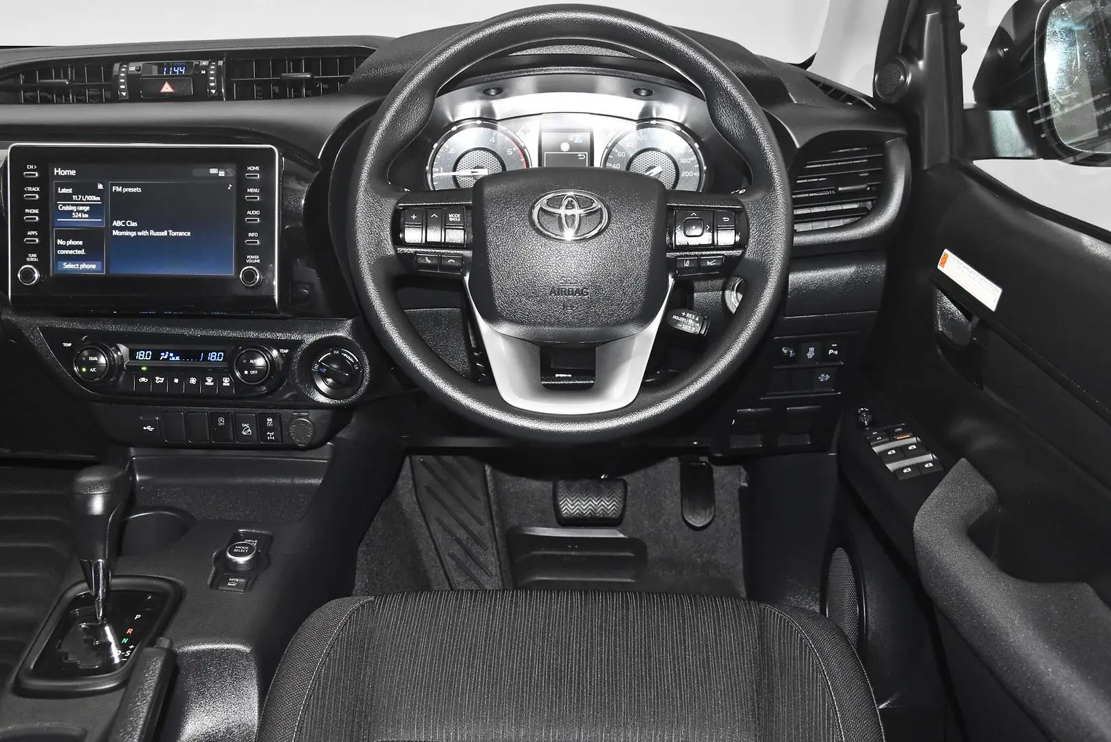 2025 Toyota Hilux Gallery Image 14