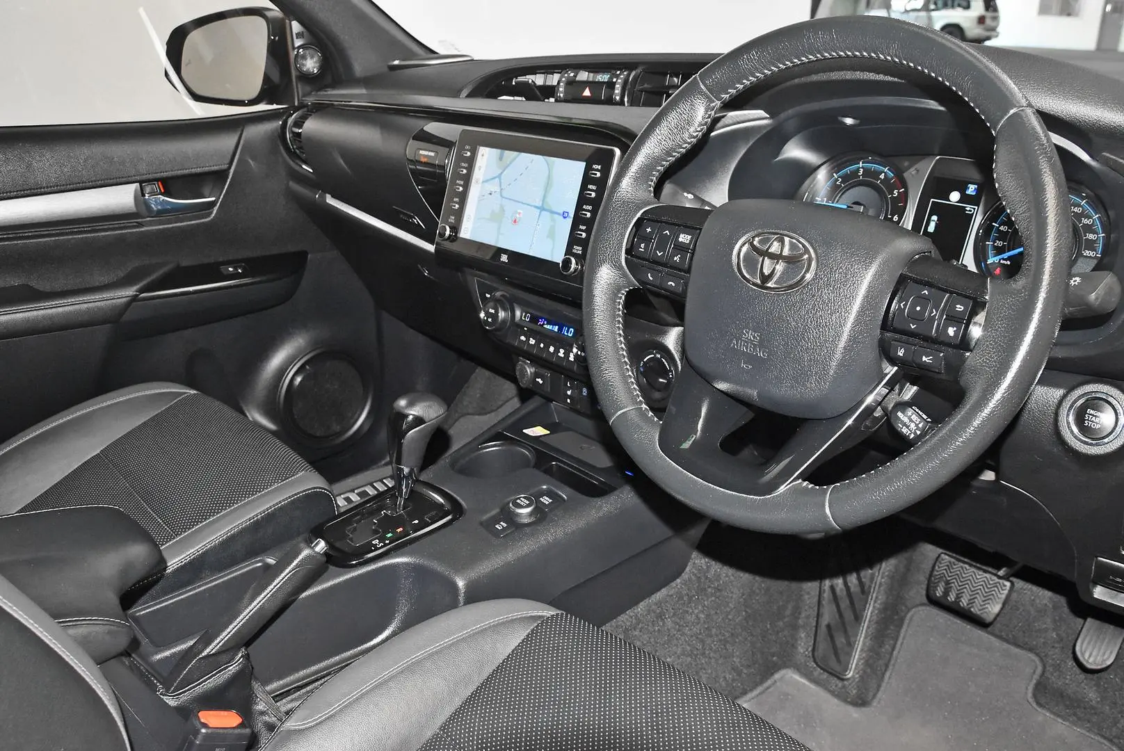 2024 Toyota Hilux Gallery Image 8