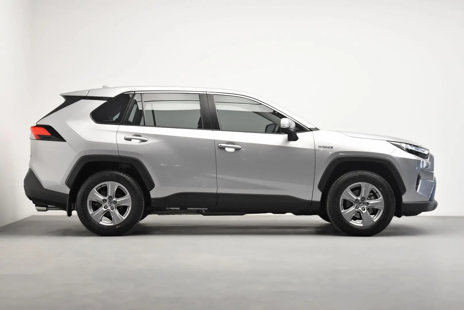 2024 Toyota RAV4 Gallery Image 3