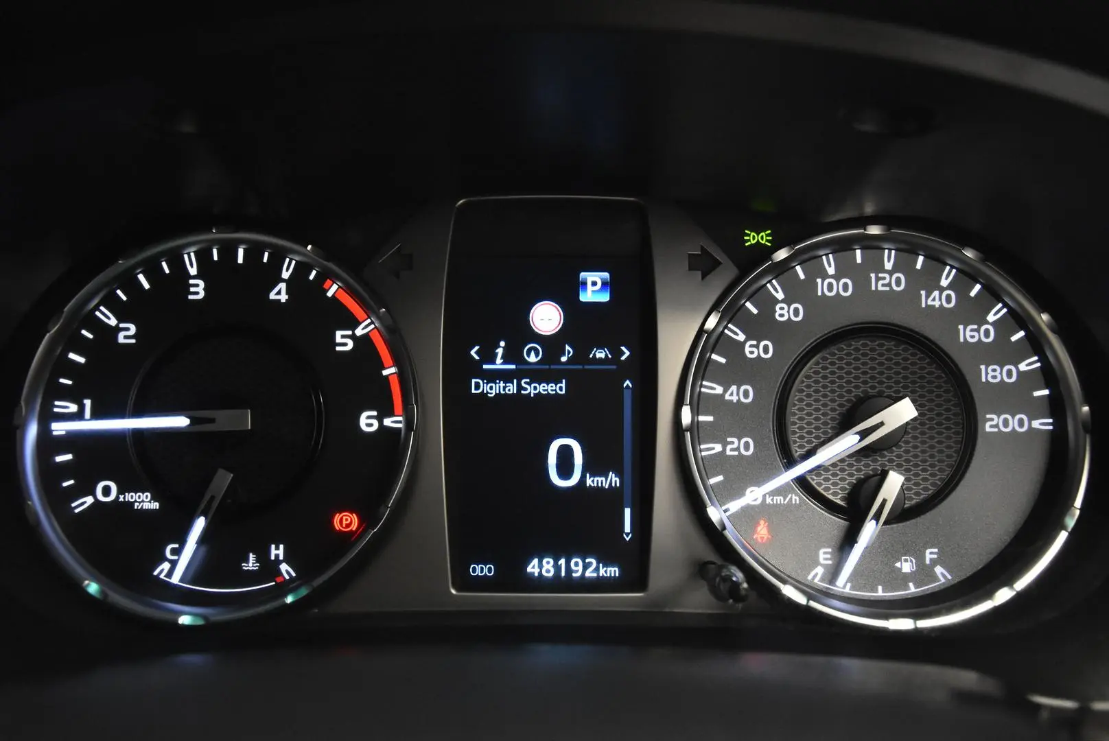 2023 Toyota Hilux Gallery Image 10
