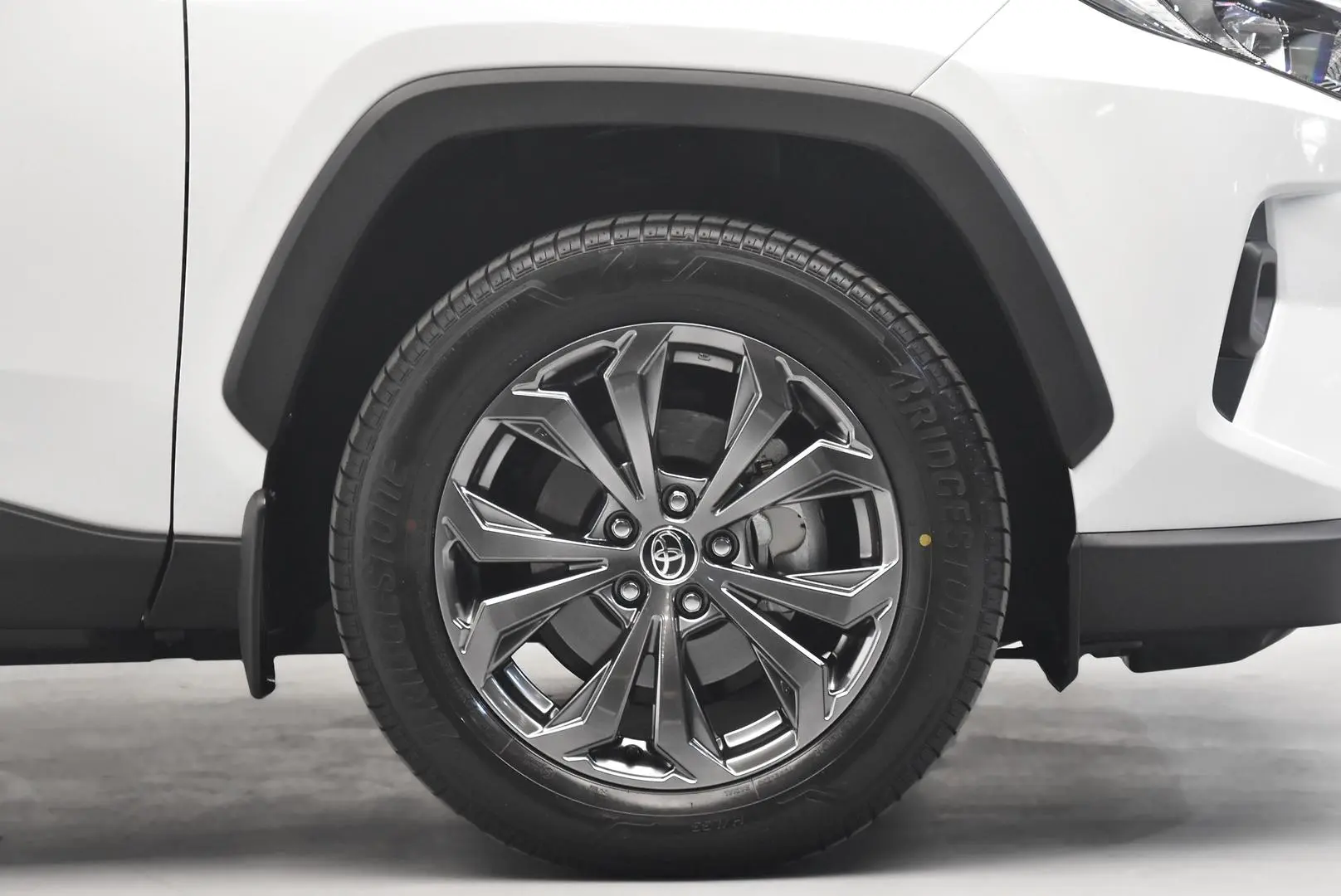 2024 Toyota RAV4 Gallery Image 22