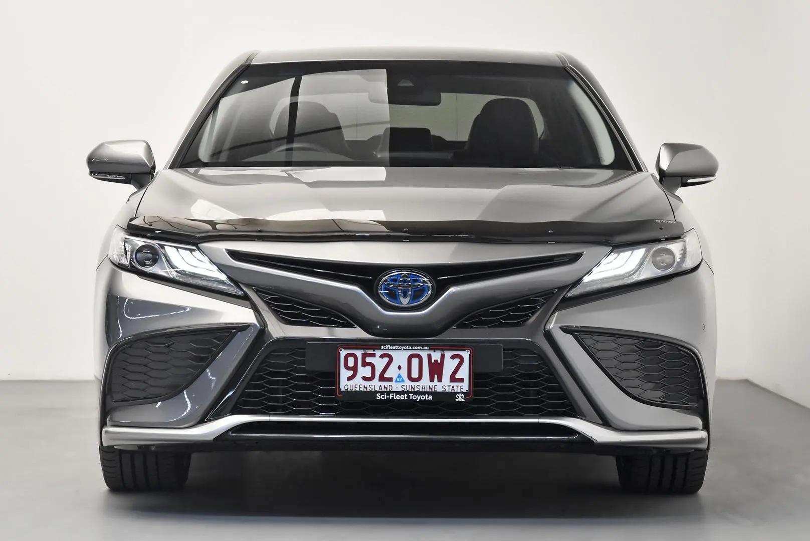 2022 Toyota Camry Gallery Image 2