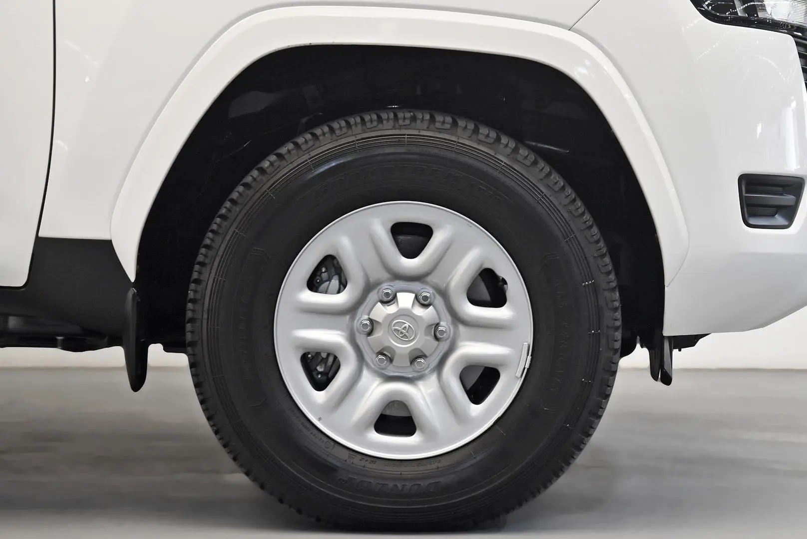 2025 Toyota Landcruiser Gallery Image 21