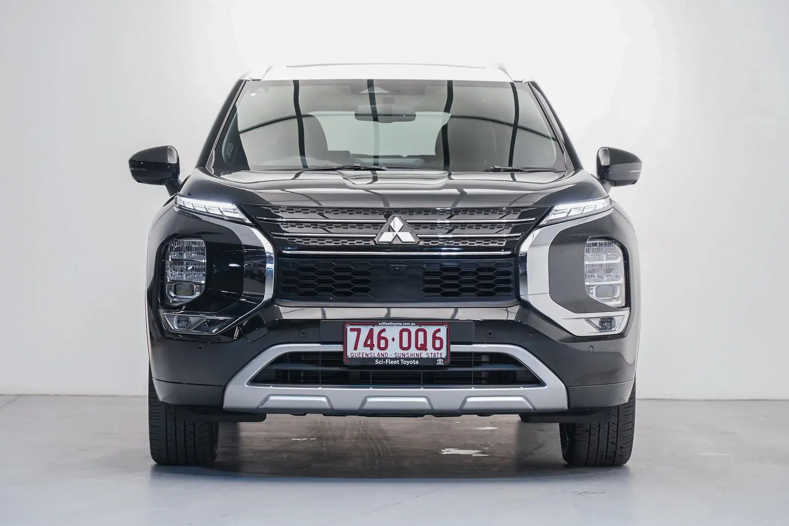 2023 Mitsubishi Outlander Gallery Image 5