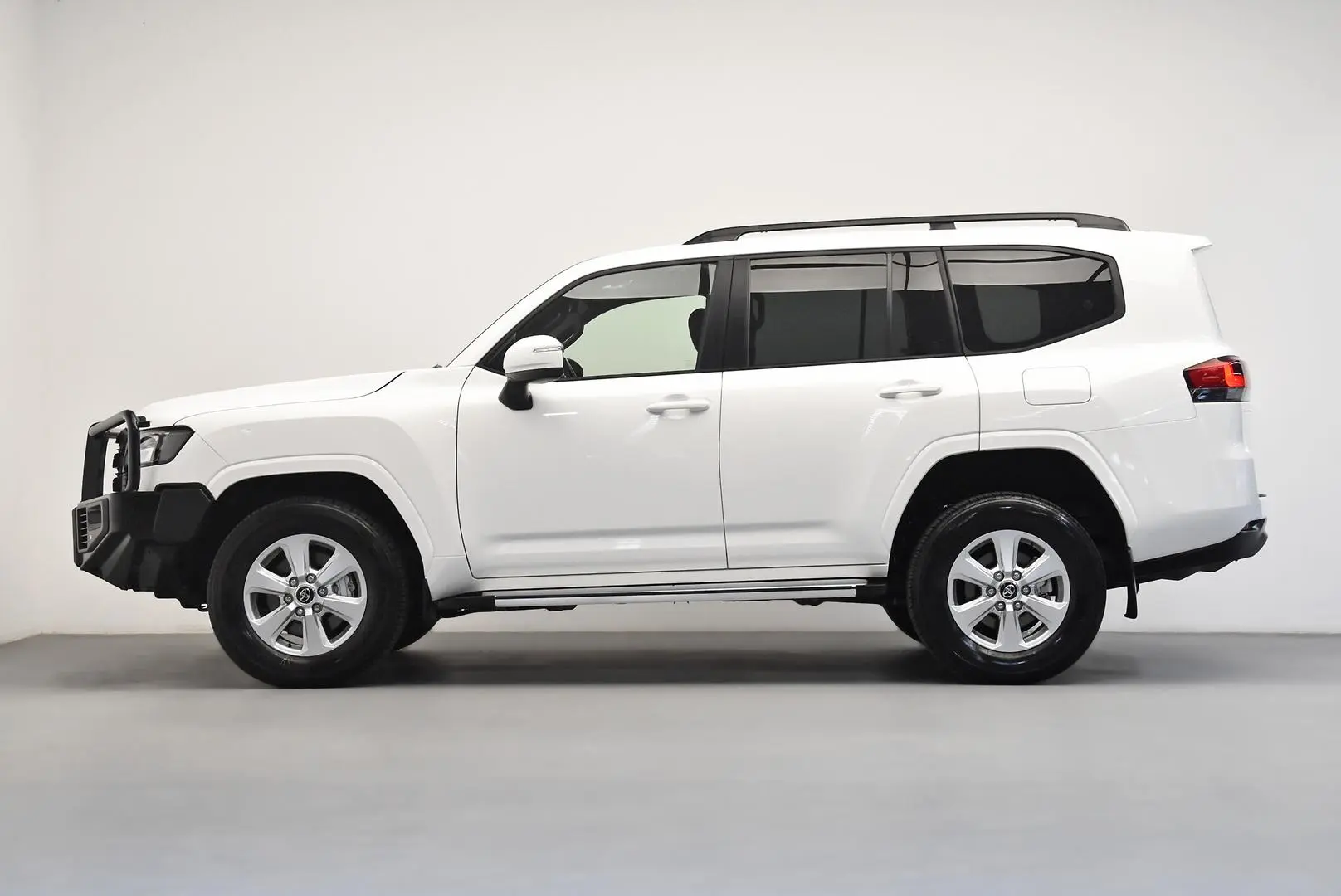 2024 Toyota Landcruiser Gallery Image 4