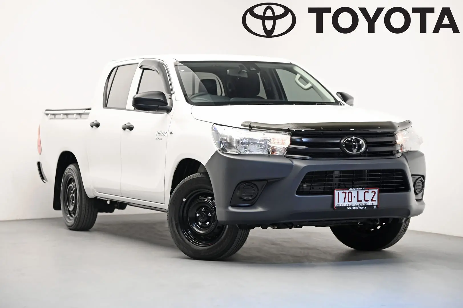 2023 Toyota Hilux Image 1