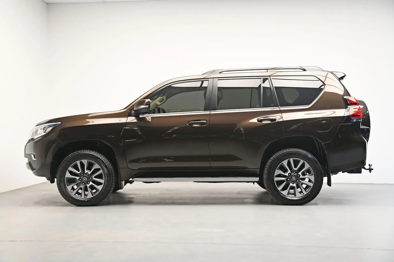 2021 Toyota Landcruiser Prado Image 4