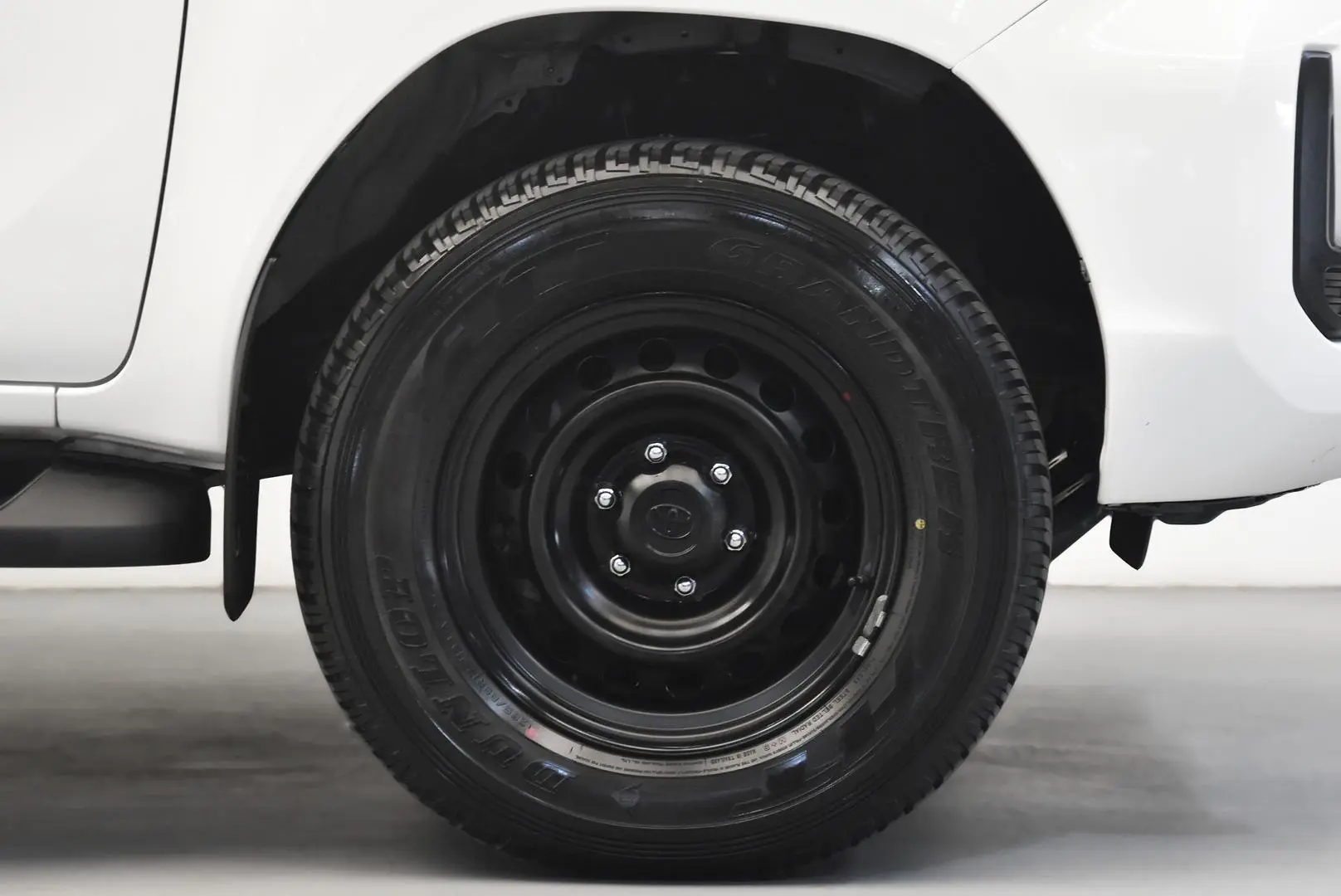 2022 Toyota Hilux Gallery Image 22