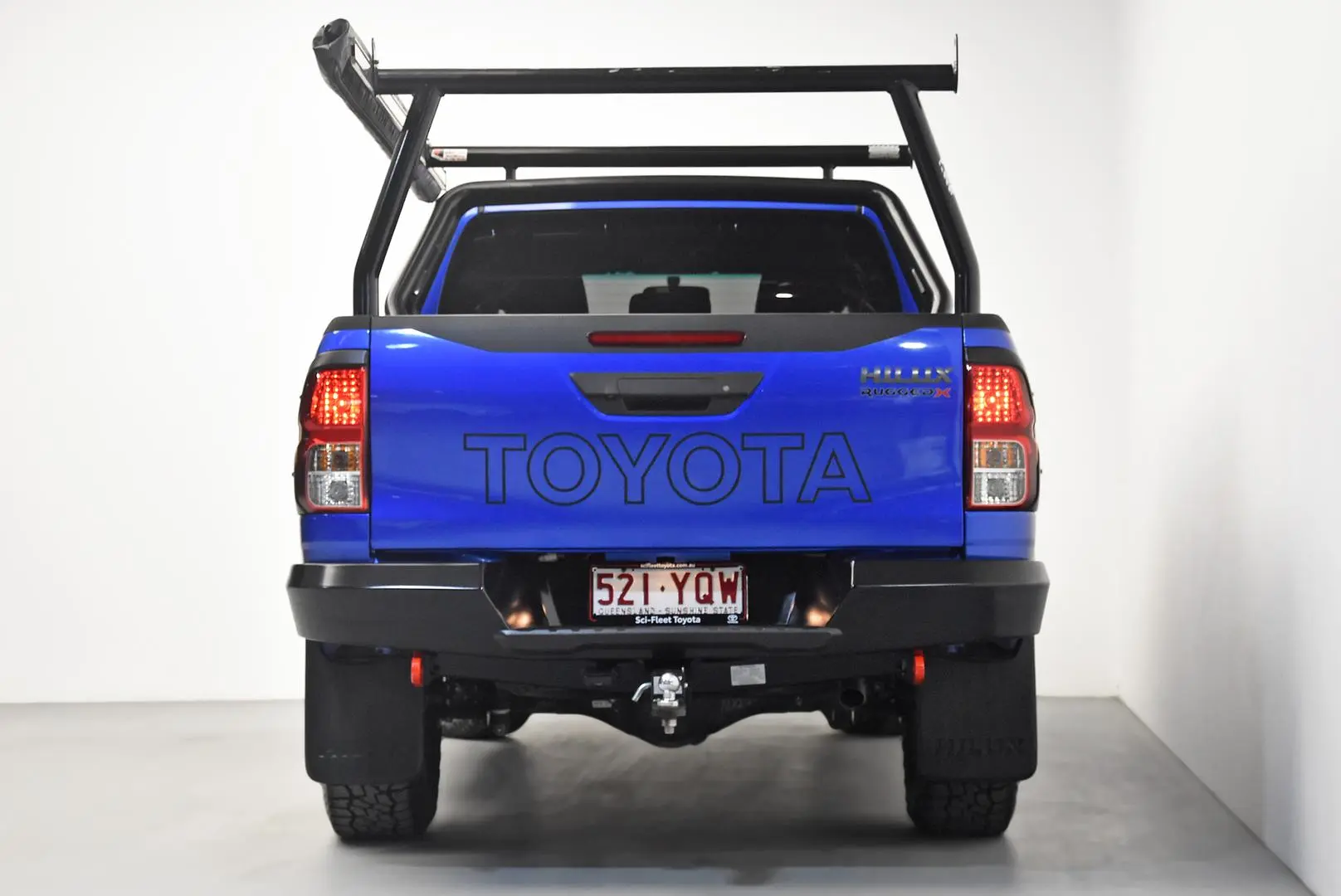 2018 Toyota Hilux Gallery Image 6