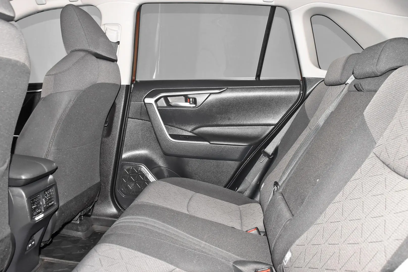 2022 Toyota RAV4 Gallery Image 18