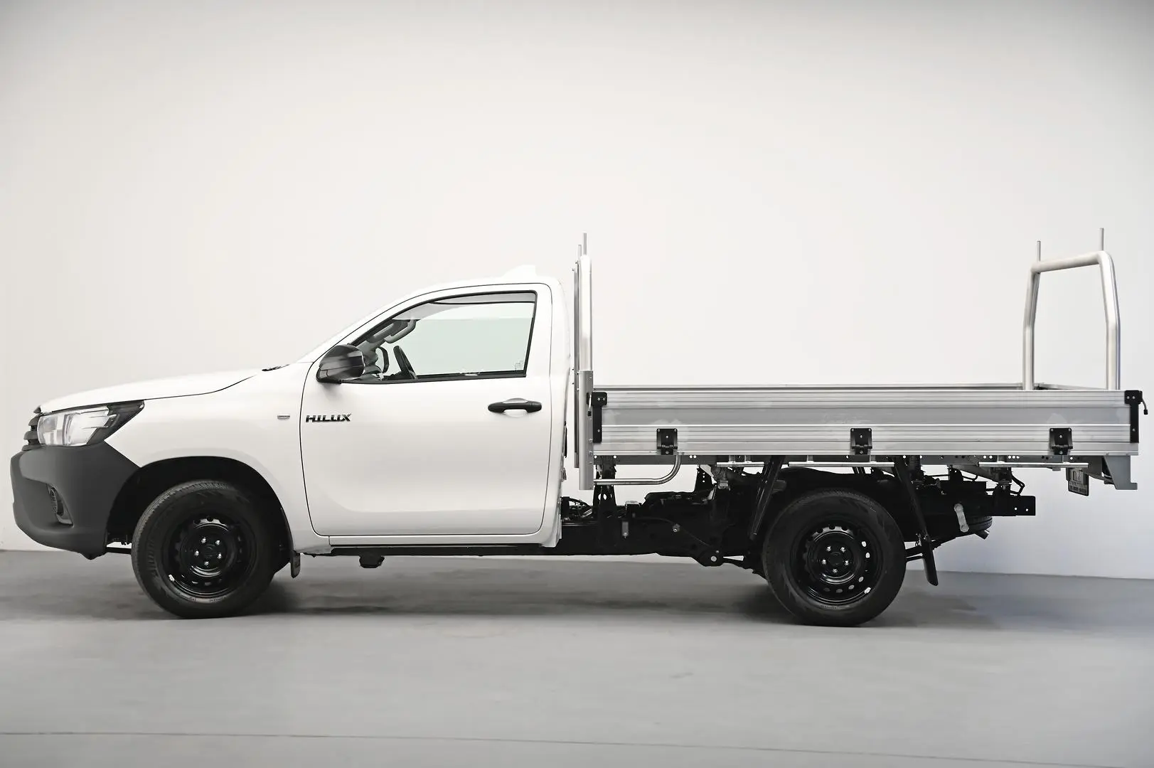 2023 Toyota Hilux Gallery Image 4