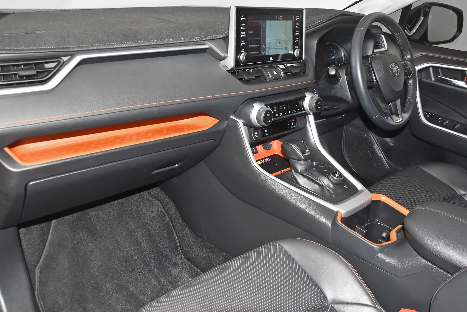 2022 Toyota RAV4 Gallery Image 17