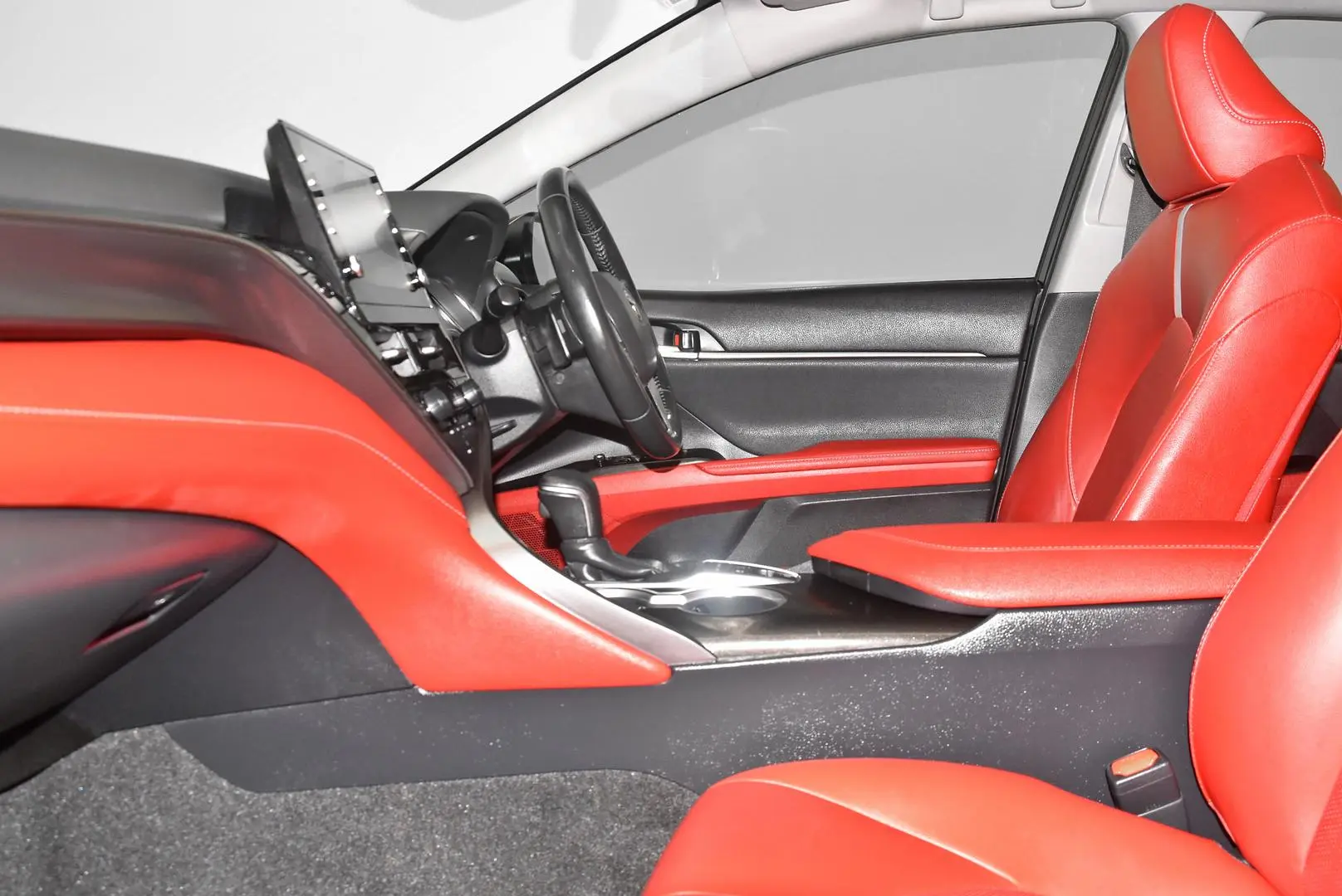 2021 Toyota Camry Gallery Image 17