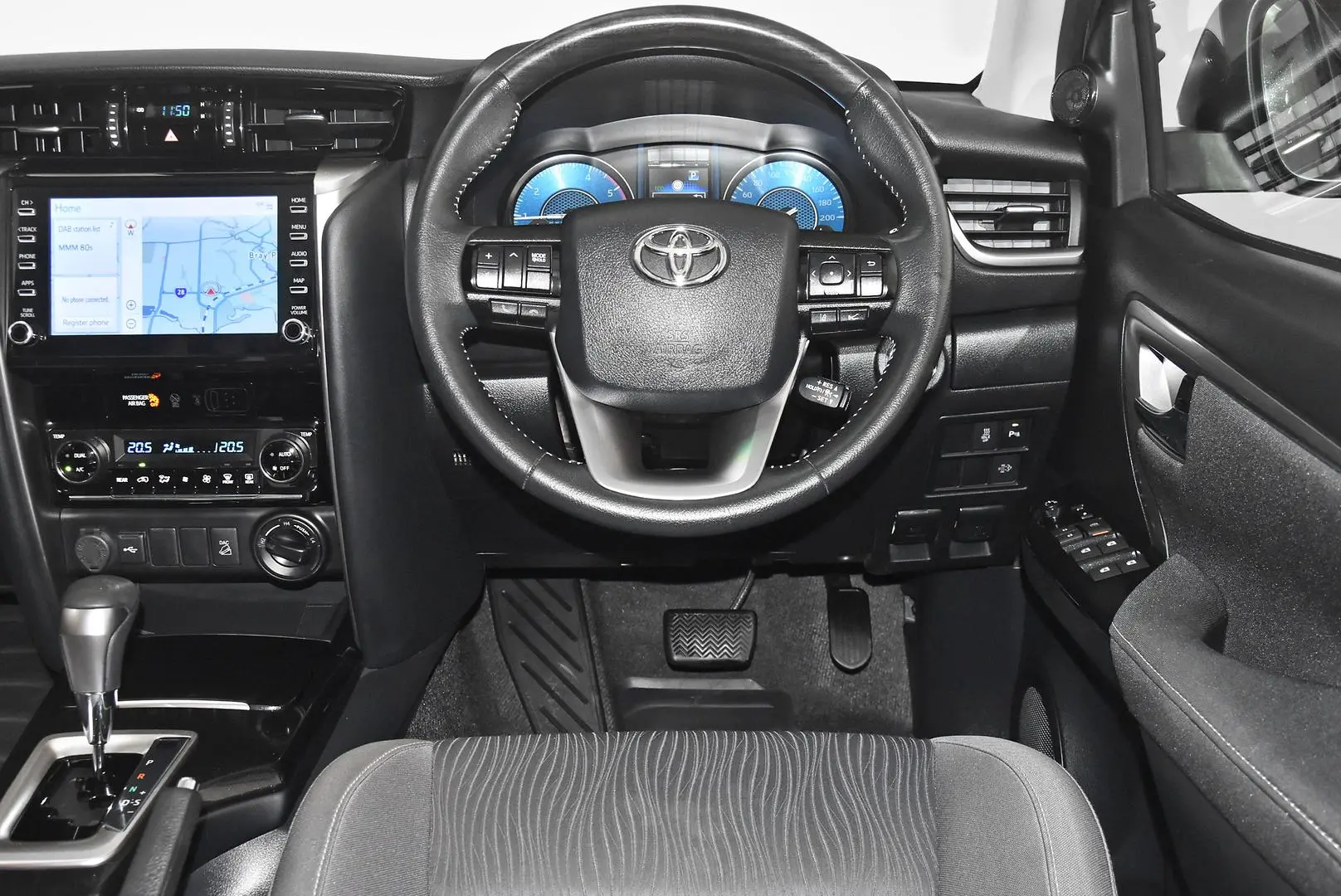 2024 Toyota Fortuner Gallery Image 13