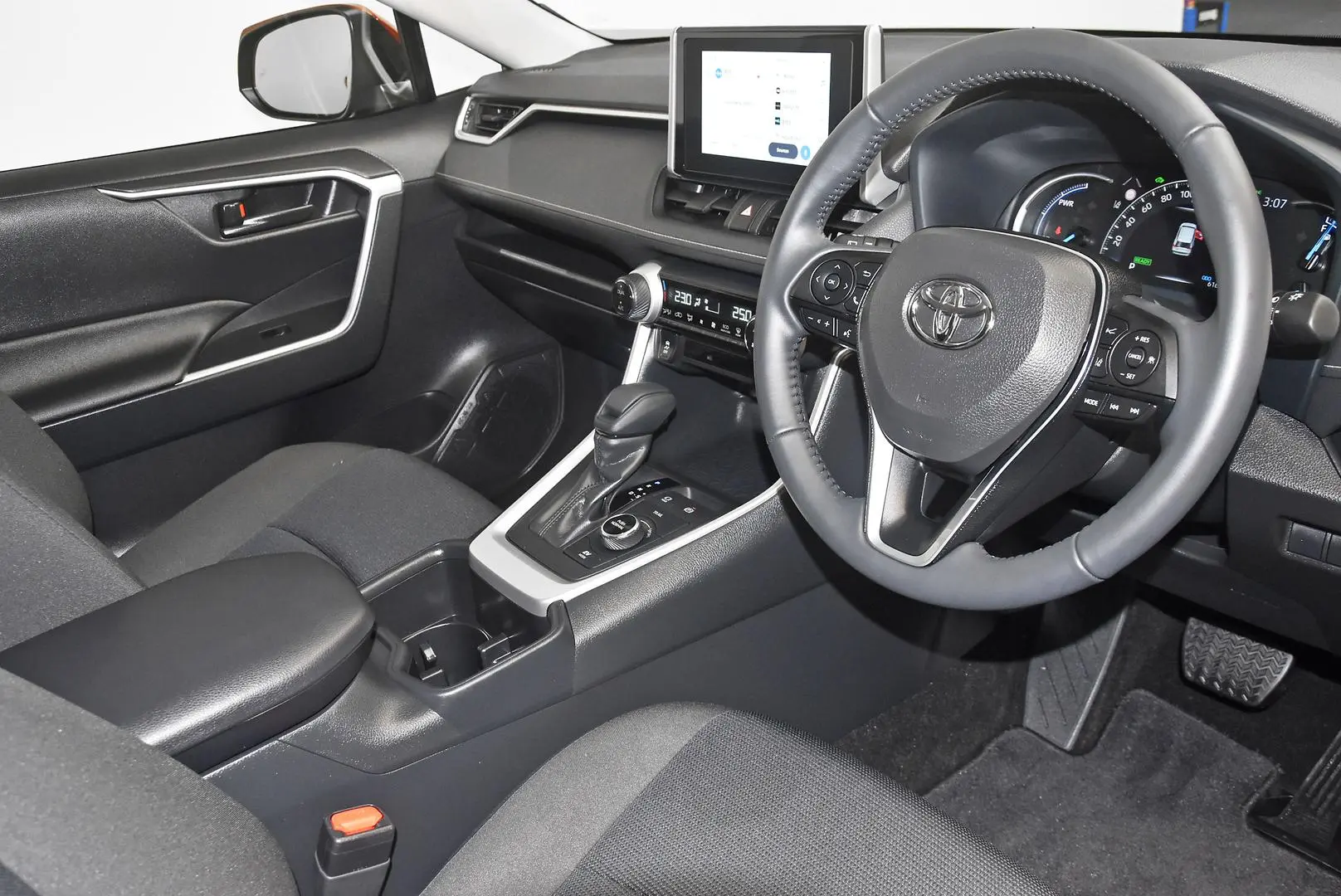2024 Toyota RAV4 Gallery Image 9