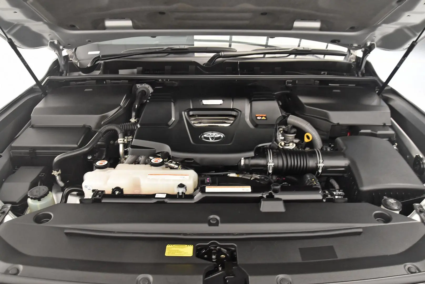 2022 Toyota Landcruiser Gallery Image 21